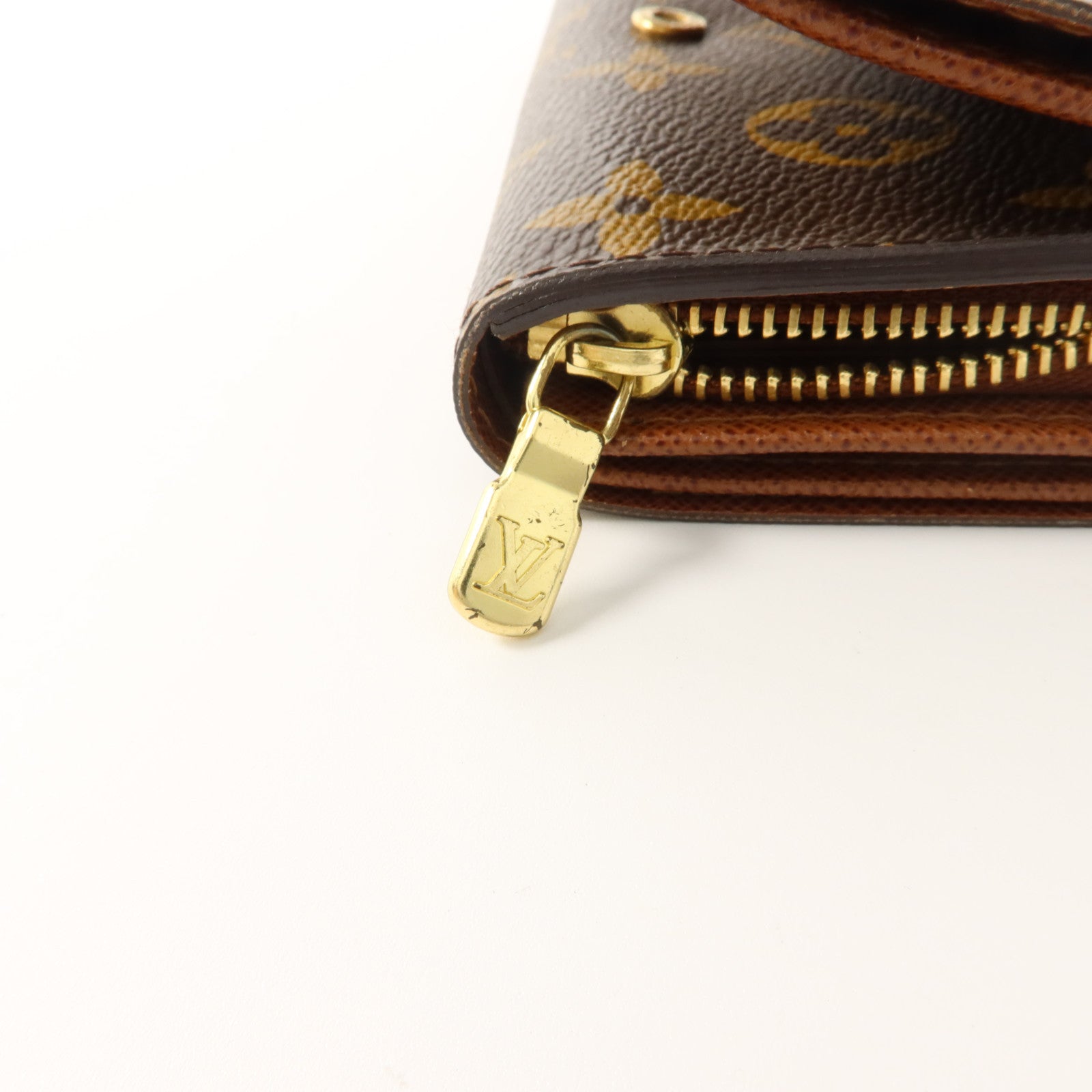 LOUIS VUITTON Monogram Bifold Wallet金扣錢包