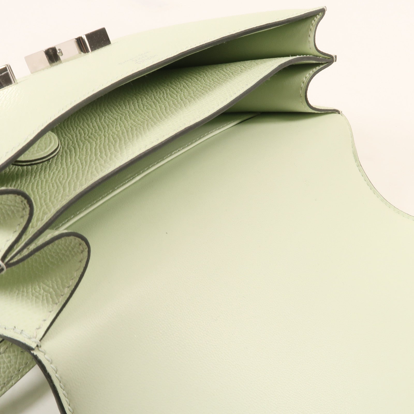 HERMES Epsom皮革Constance Mini銀扣肩背袋Vert Fizz