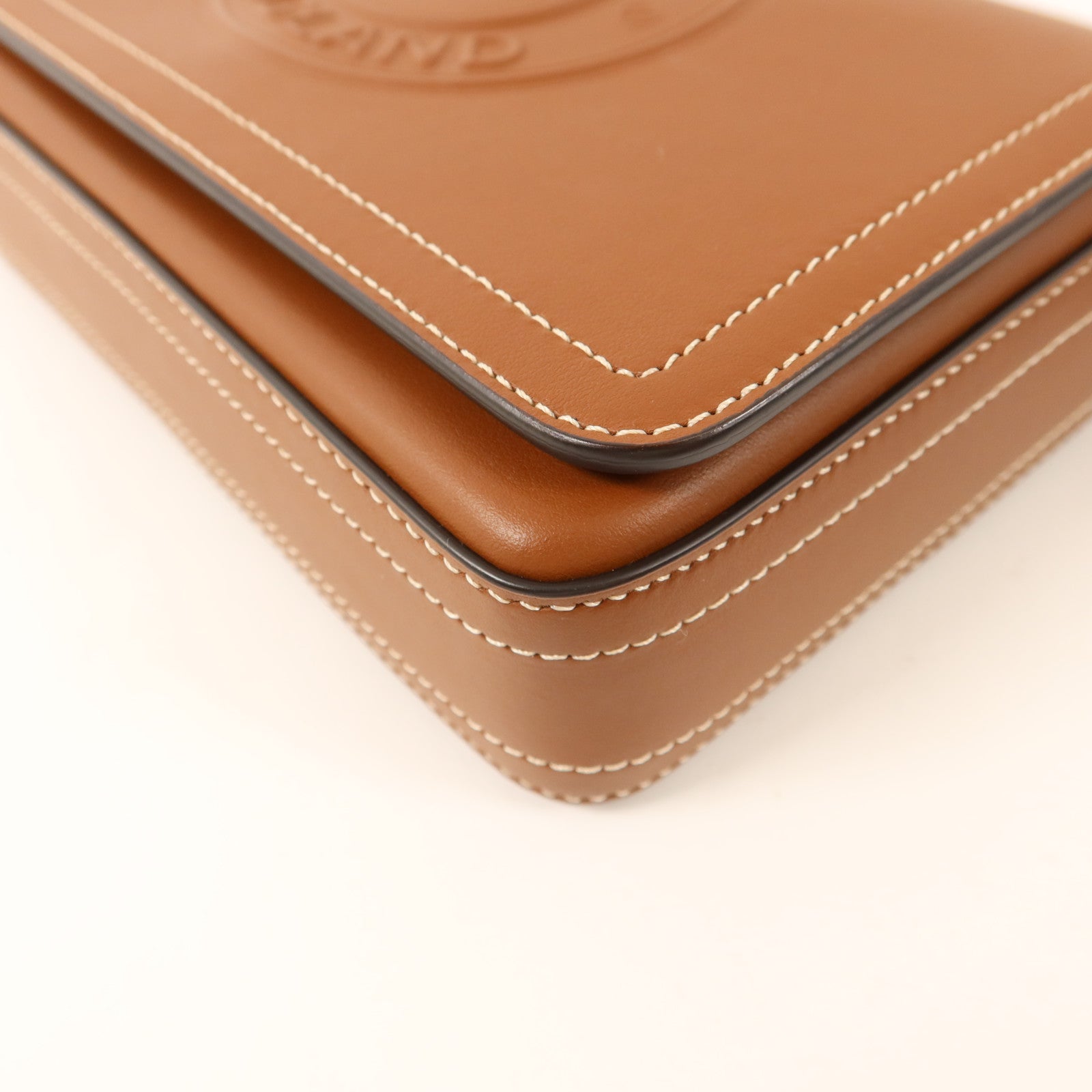 BURBERRY 牛皮皮革Tan Hampshire金扣肩背袋