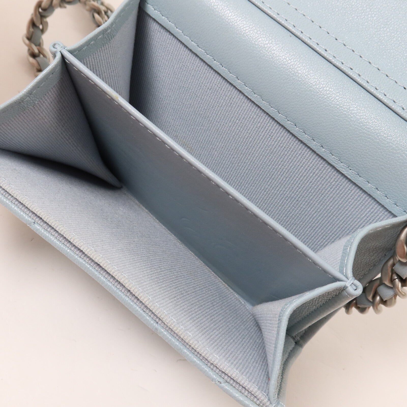 CHANEL 羊皮皮革C19 Card Holder On Chain鏈帶肩背袋