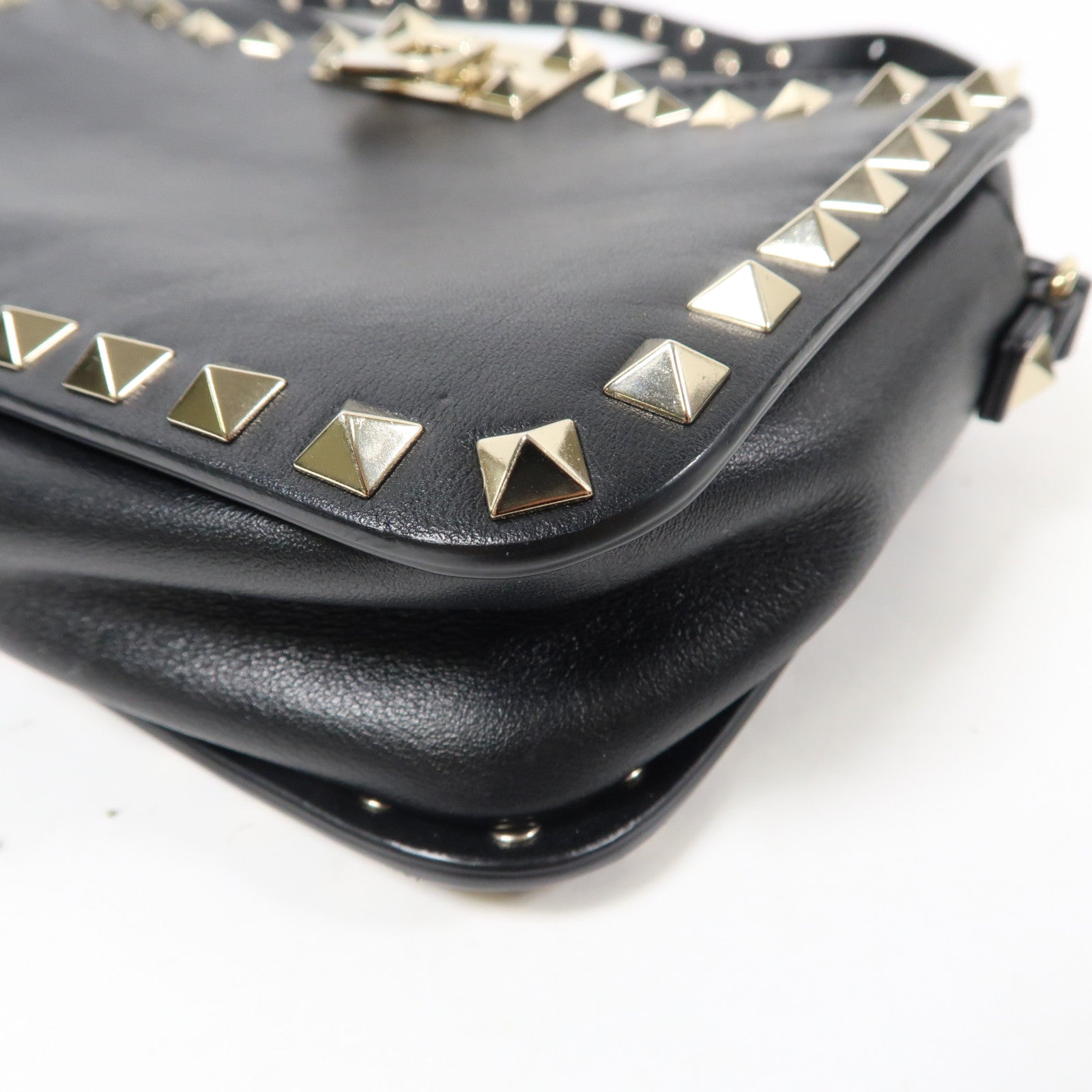 Valentino 牛皮皮革Shoulder Bag金扣肩背袋黑色
