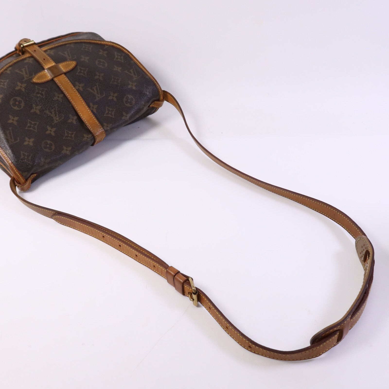 LOUIS VUITTON Monogram Saumur 30金扣肩背袋