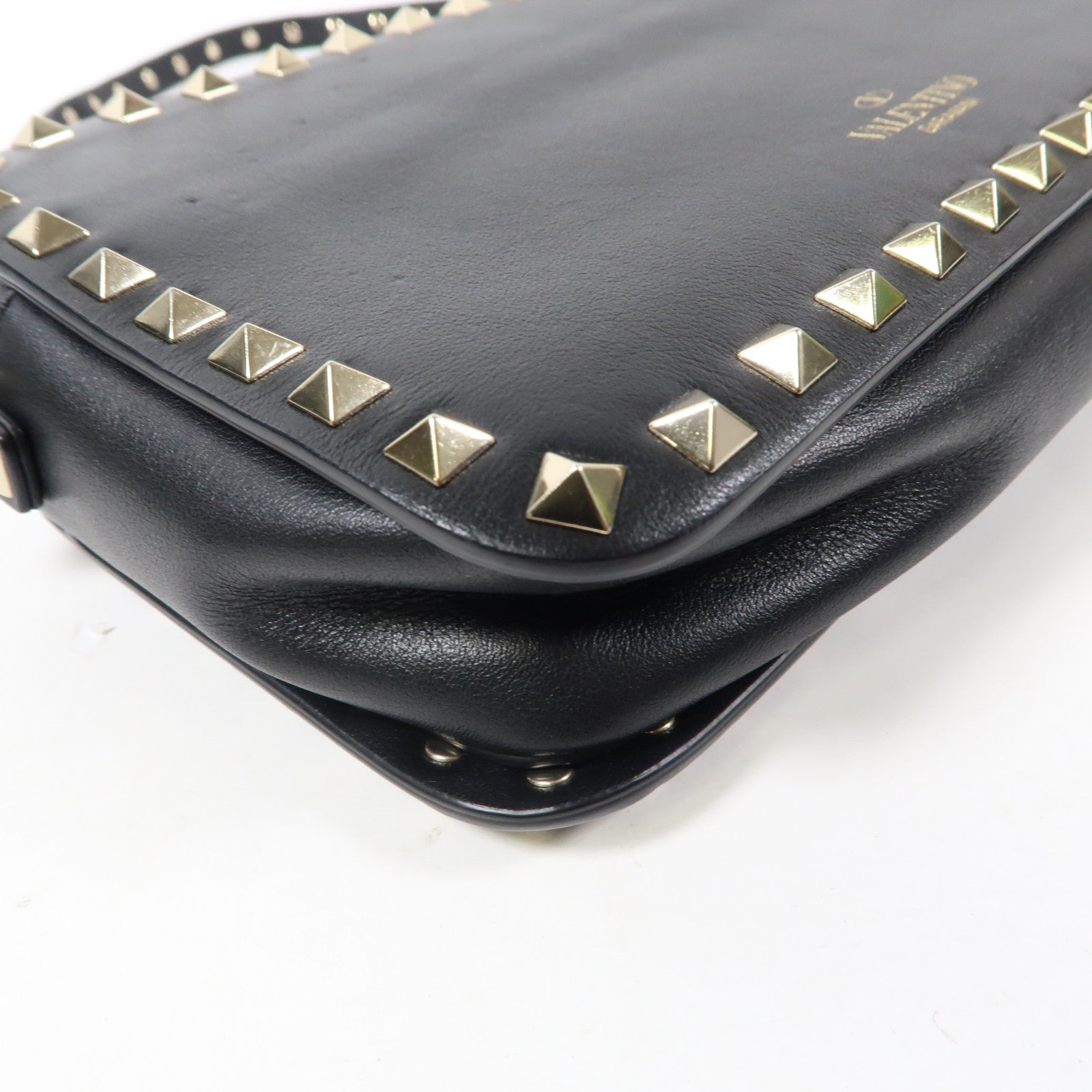 Valentino 牛皮皮革Shoulder Bag金扣肩背袋黑色