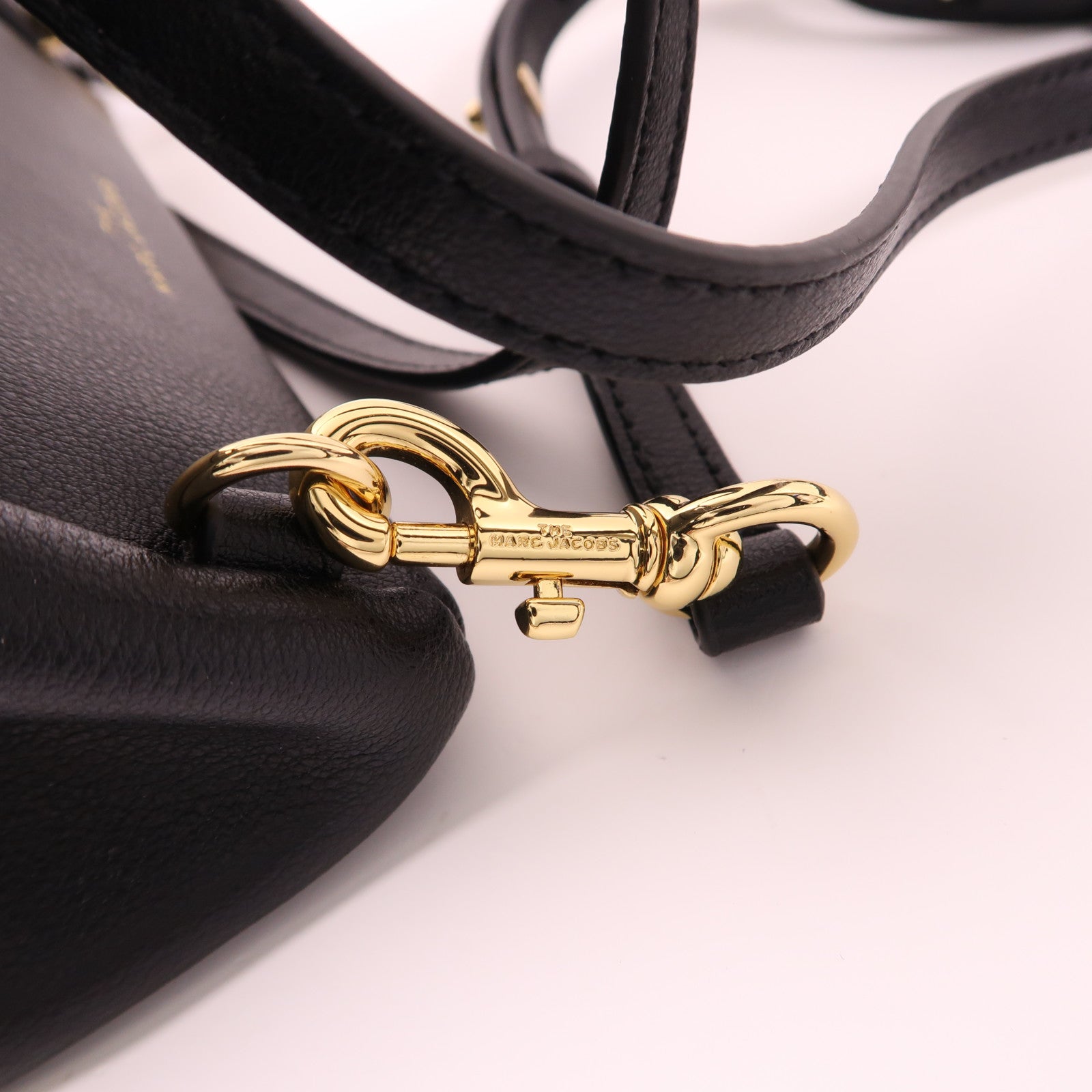 MARC JACOBS 牛皮皮革Backpack金扣背包