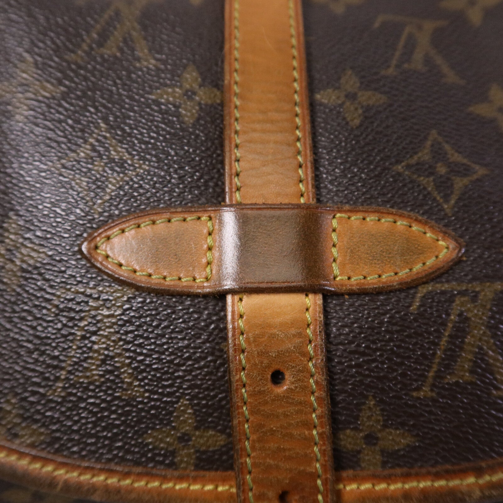 LOUIS VUITTON Monogram Saumur 30金扣肩背袋