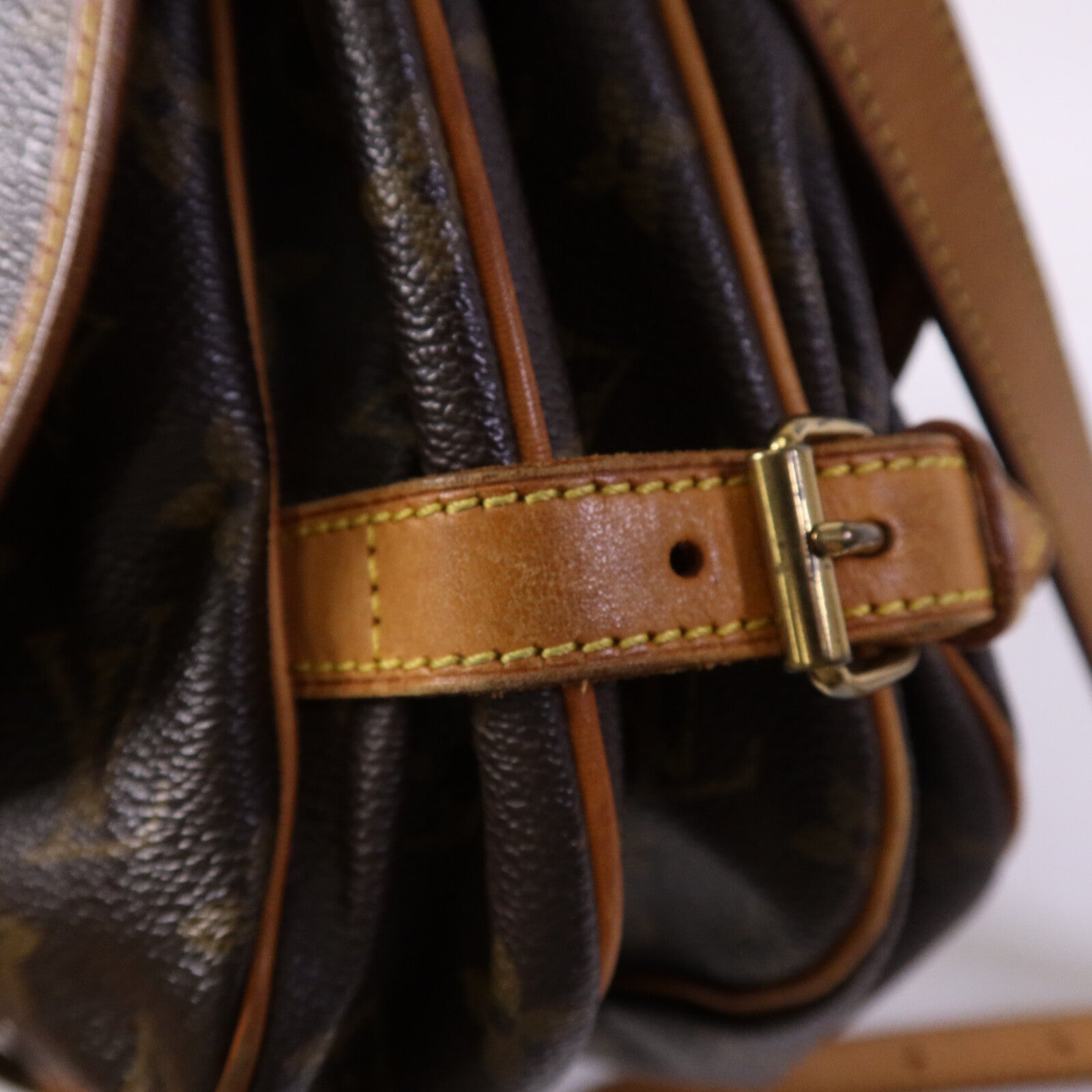 LOUIS VUITTON Monogram Saumur 30金扣肩背袋