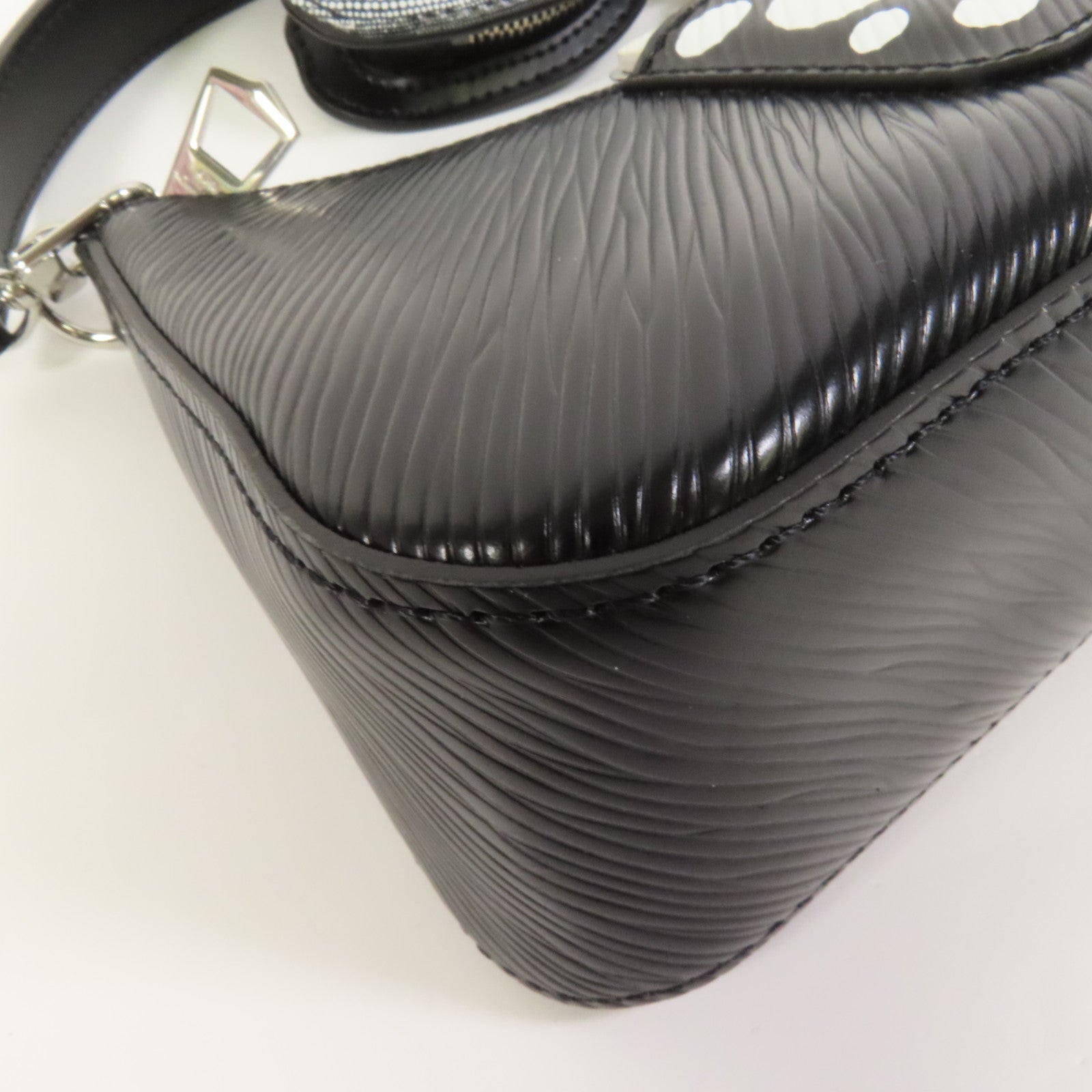 LOUIS VUITTON 【激減優惠】Epi LV x YK Marellini銀扣手挽肩背兩用袋