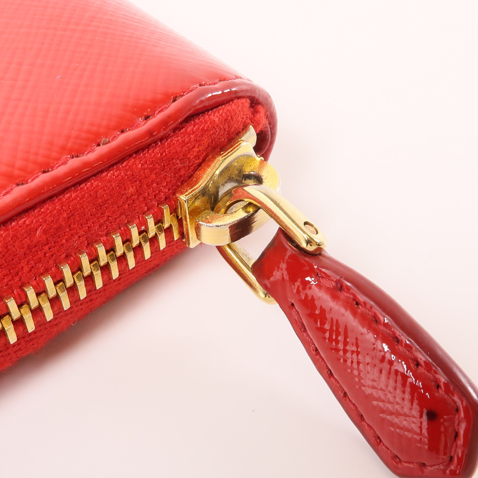 PRADA 皮革Zipper Wallet金扣錢包紅色
