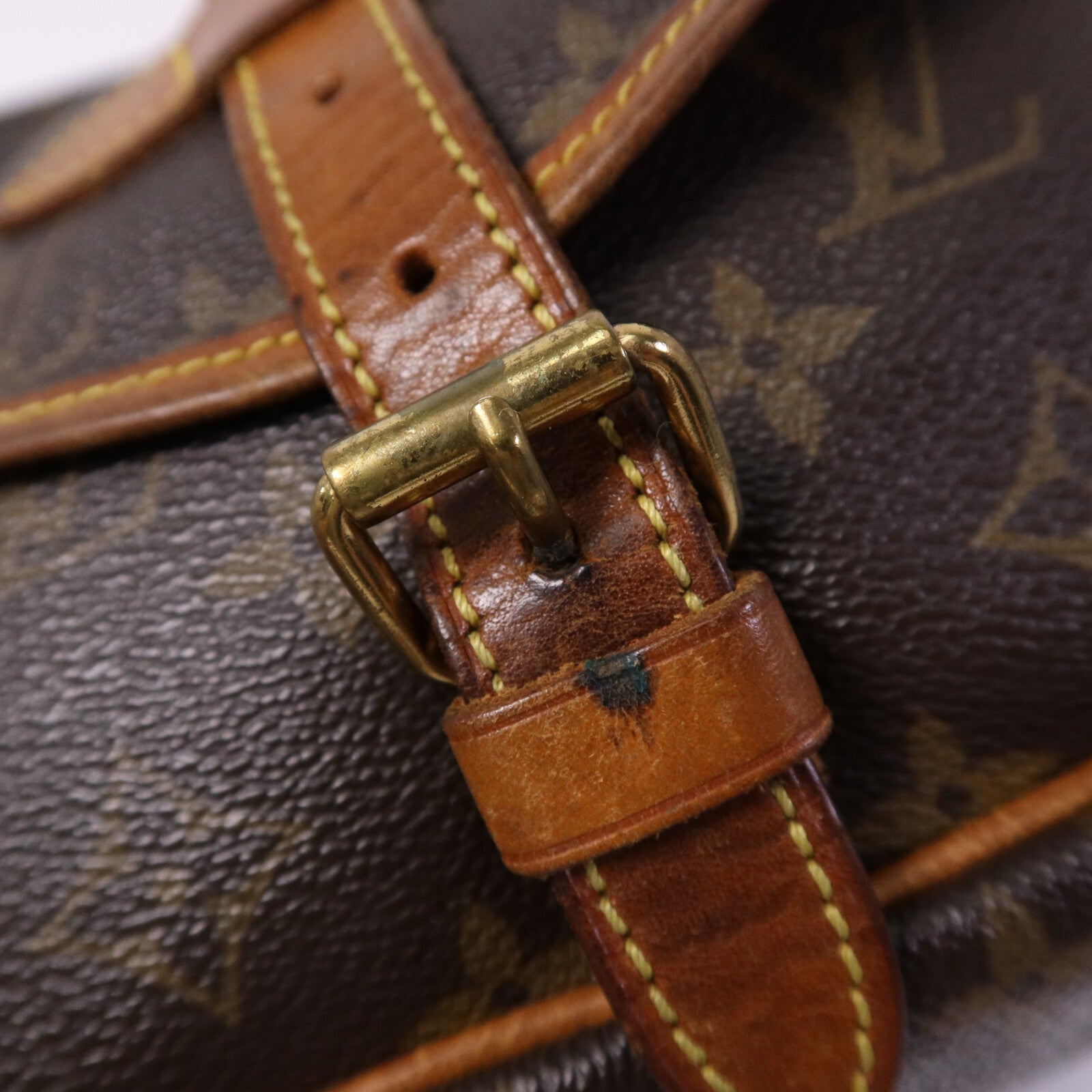LOUIS VUITTON Monogram Saumur 30金扣肩背袋