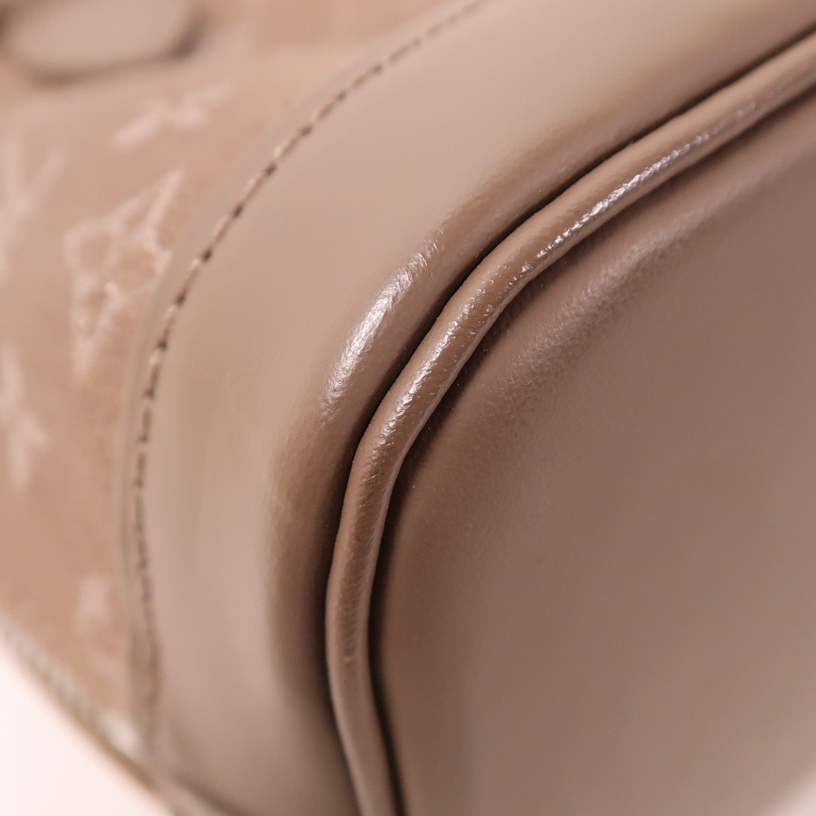 LOUIS VUITTON Monogram Satin Little Alma銀扣手挽袋