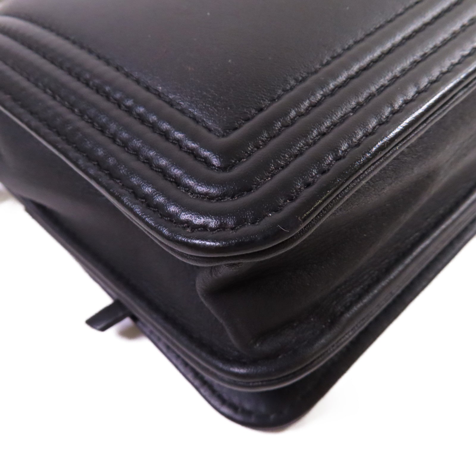 CHANEL 牛皮皮革WOC Wallet On Chain Shoulder Bag銀扣鏈帶肩背袋黑色/深藍色