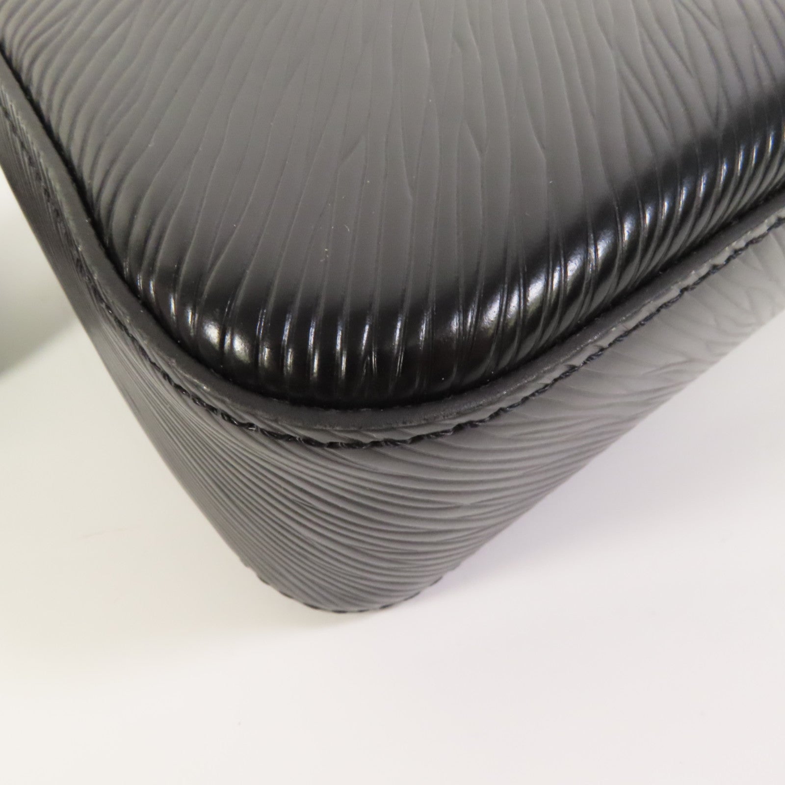 LOUIS VUITTON Epi LV x YK Marellini銀扣手挽肩背兩用袋