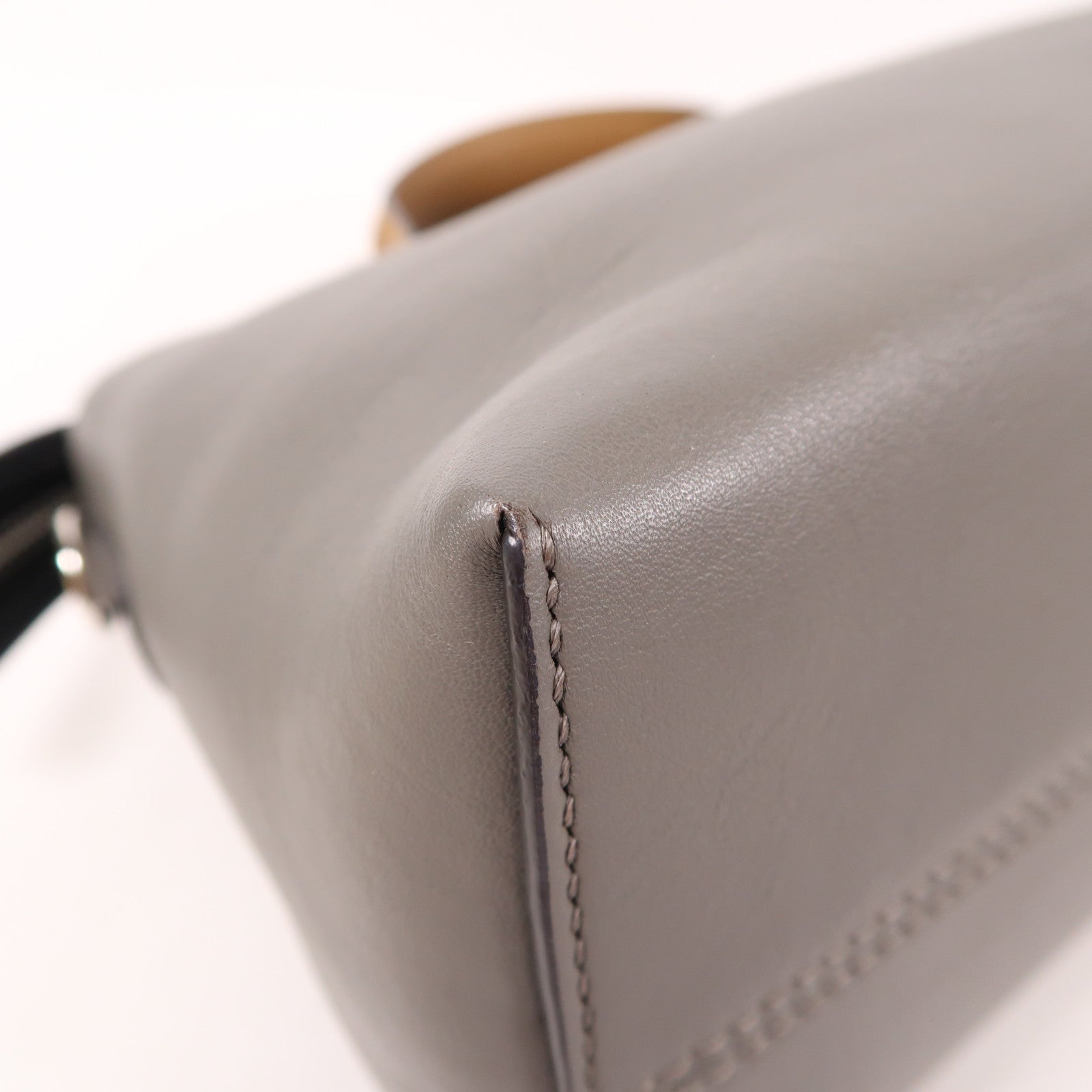 FENDI 牛皮皮革By The Way銀扣肩背袋