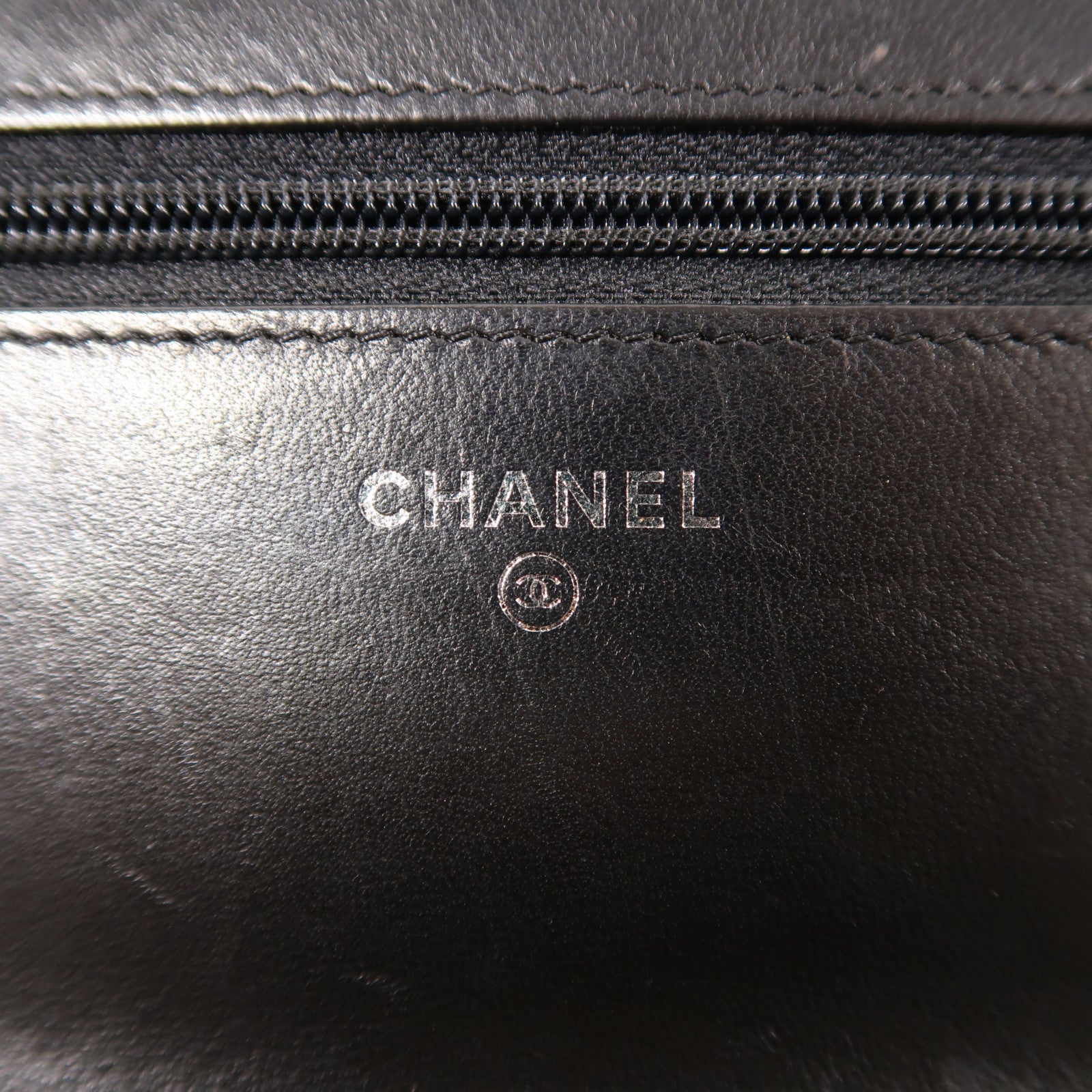 CHANEL 羊皮皮革Boy Wallet On Chain銀扣鏈帶肩背袋