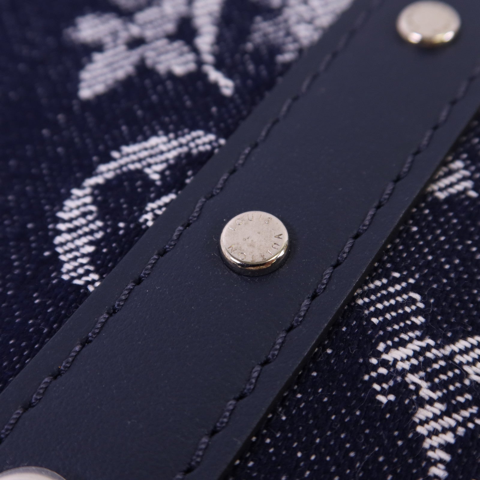 LOUIS VUITTON Monogram Tapestry Trunk Messenger銀扣肩背袋