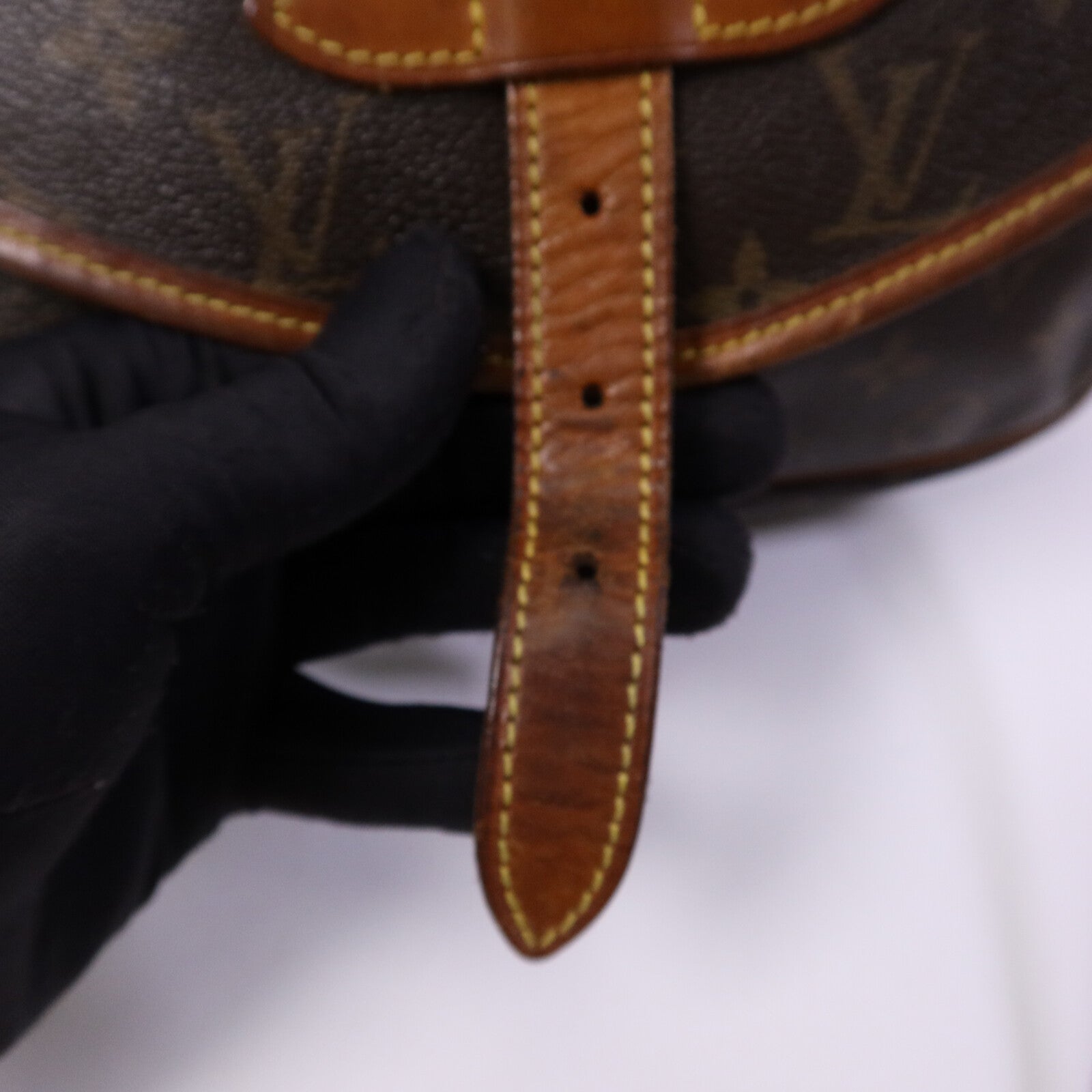 LOUIS VUITTON Monogram Saumur 30金扣肩背袋