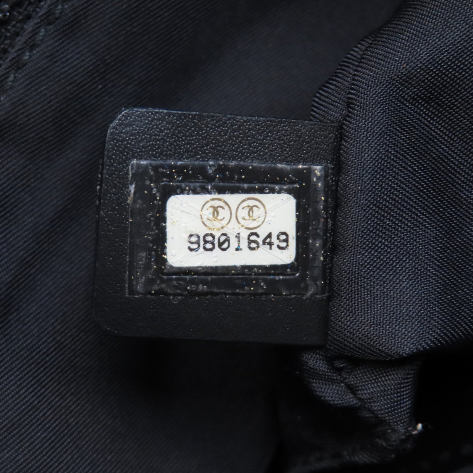 CHANEL 尼龍New Travel Line銀扣肩背袋啡色