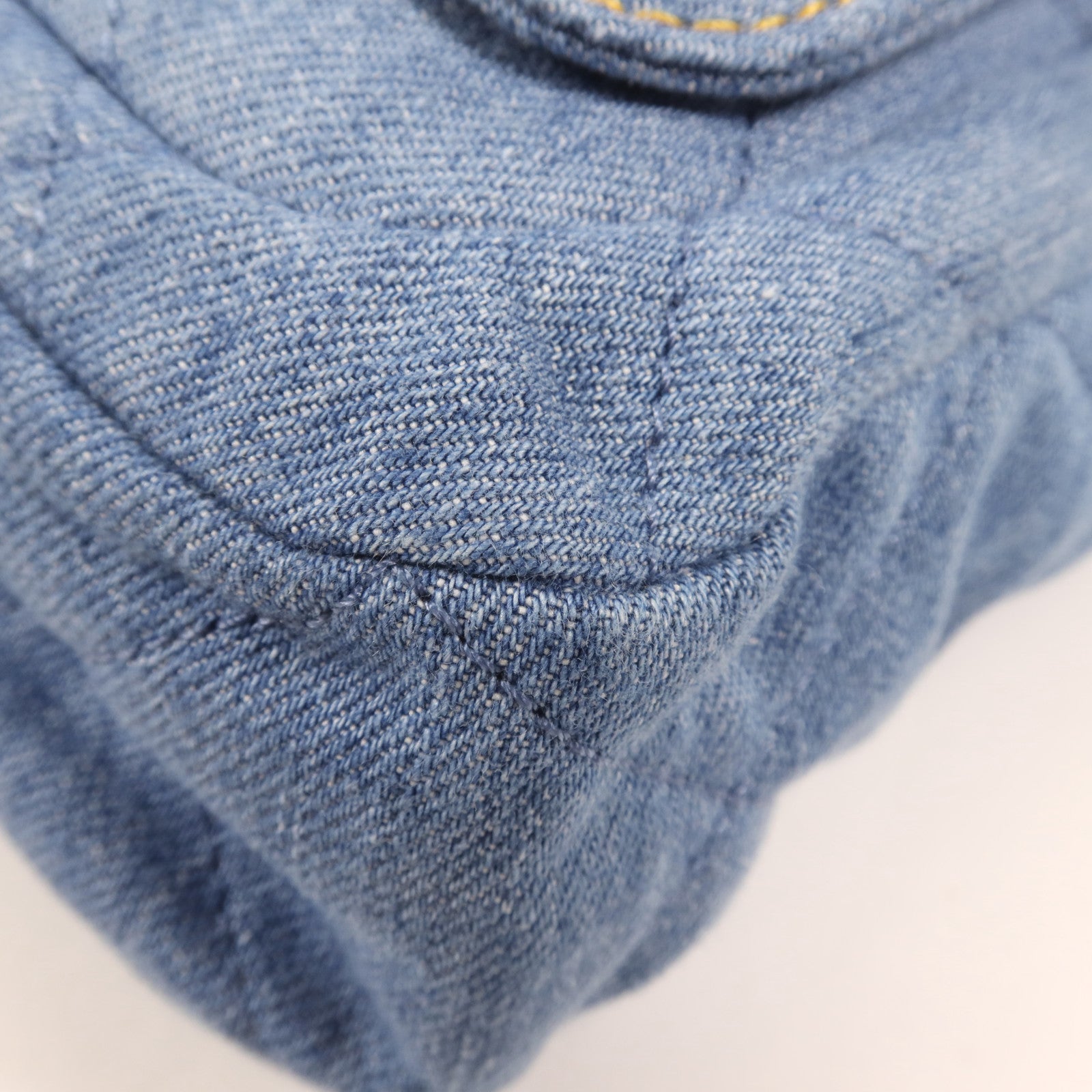 CHANEL 牛仔布Hobo Hand Bag金扣手挽肩背兩用袋