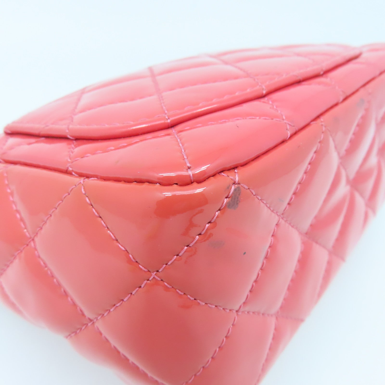 CHANEL Patent Leather Chain Shoulder Bag Silver Buckle Chain Shoulder Bag Pink