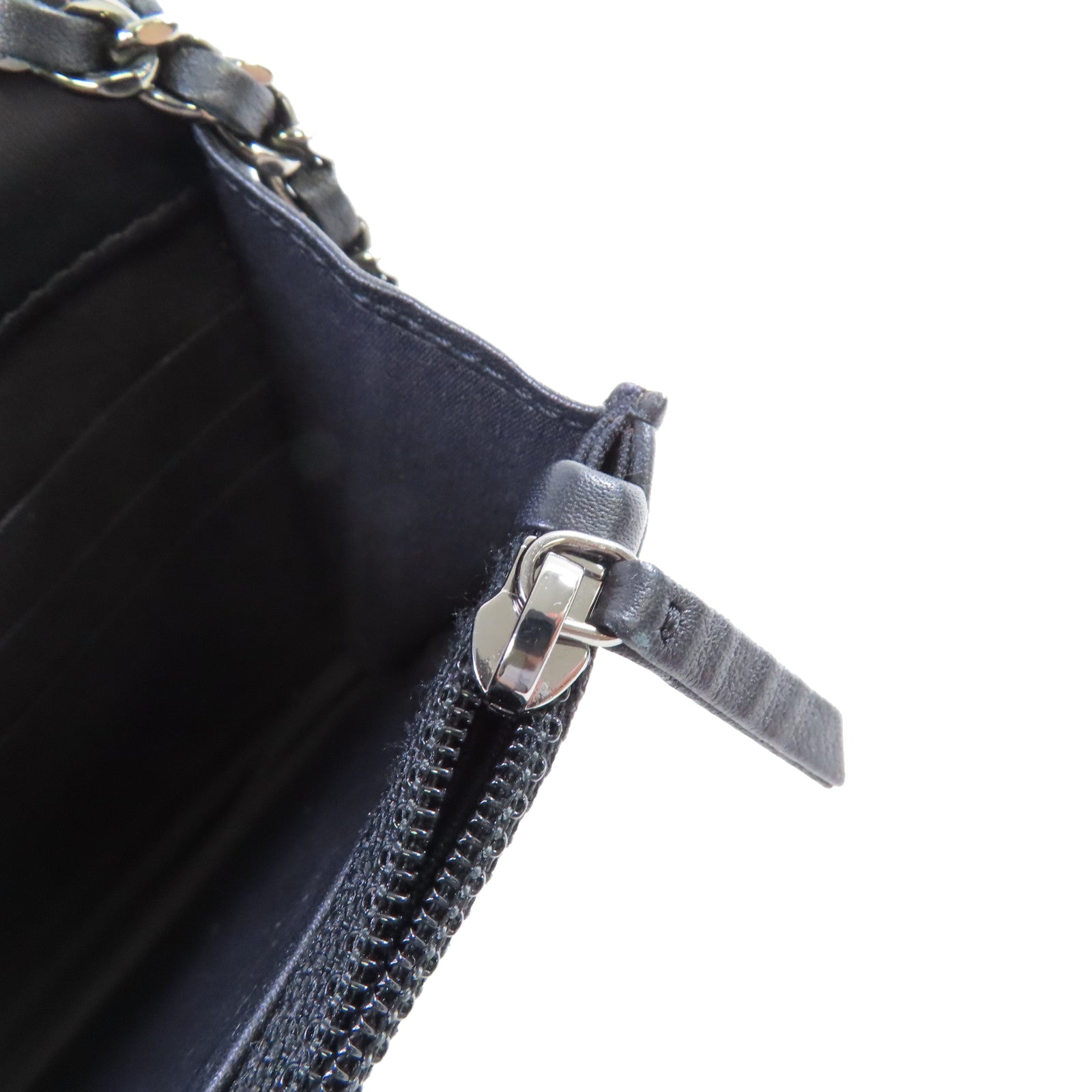 CHANEL 牛皮皮革WOC Wallet On Chain Shoulder Bag銀扣鏈帶肩背袋黑色/深藍色