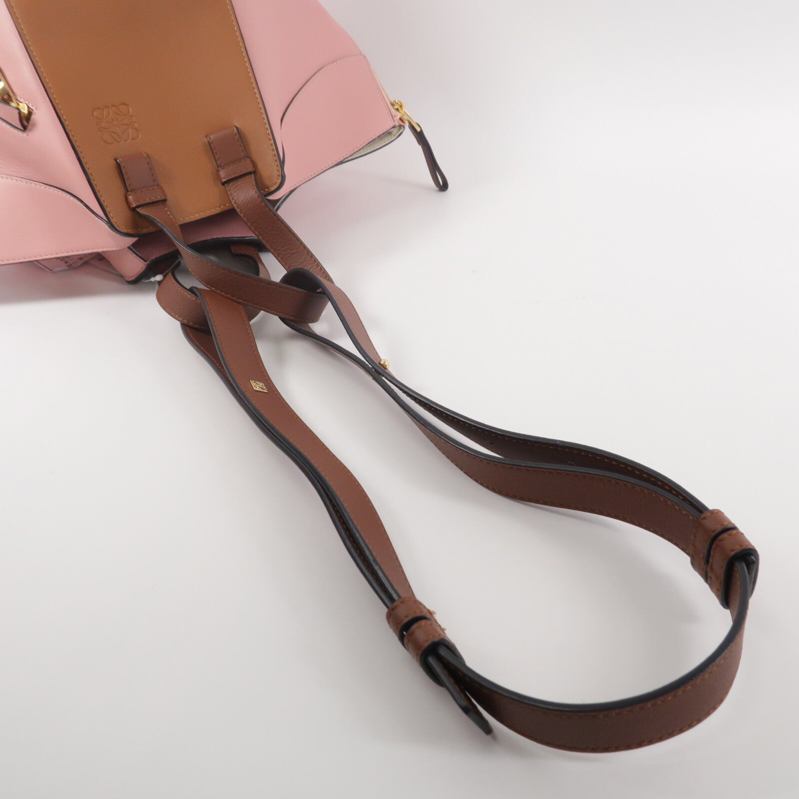 LOEWE 牛皮皮革Hammock Small手挽肩背兩用袋