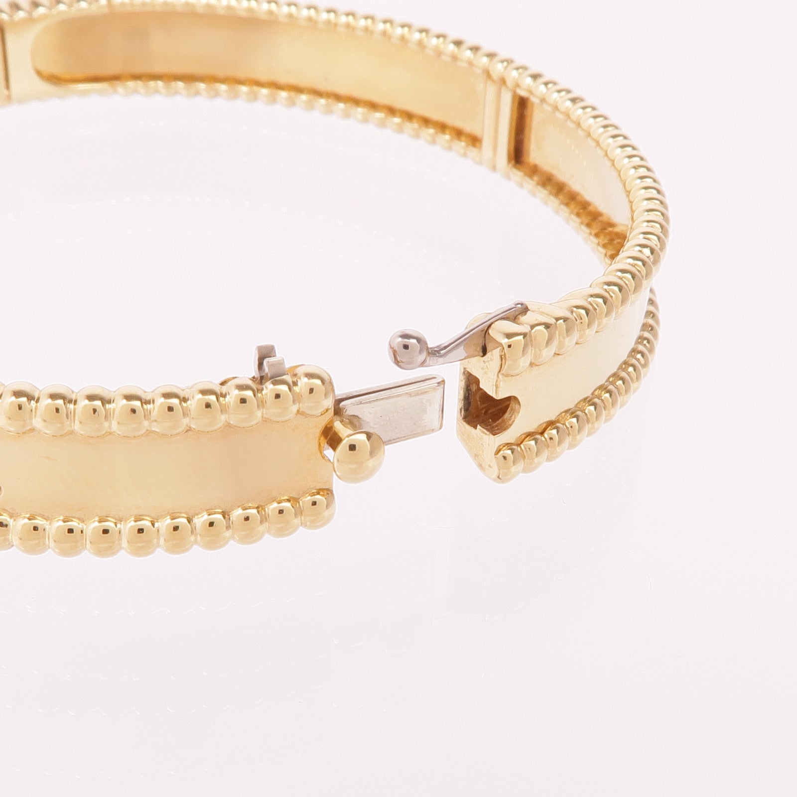 Van Cleef & Arpels 18K黃金Perlée Signature Bracelet手鐲