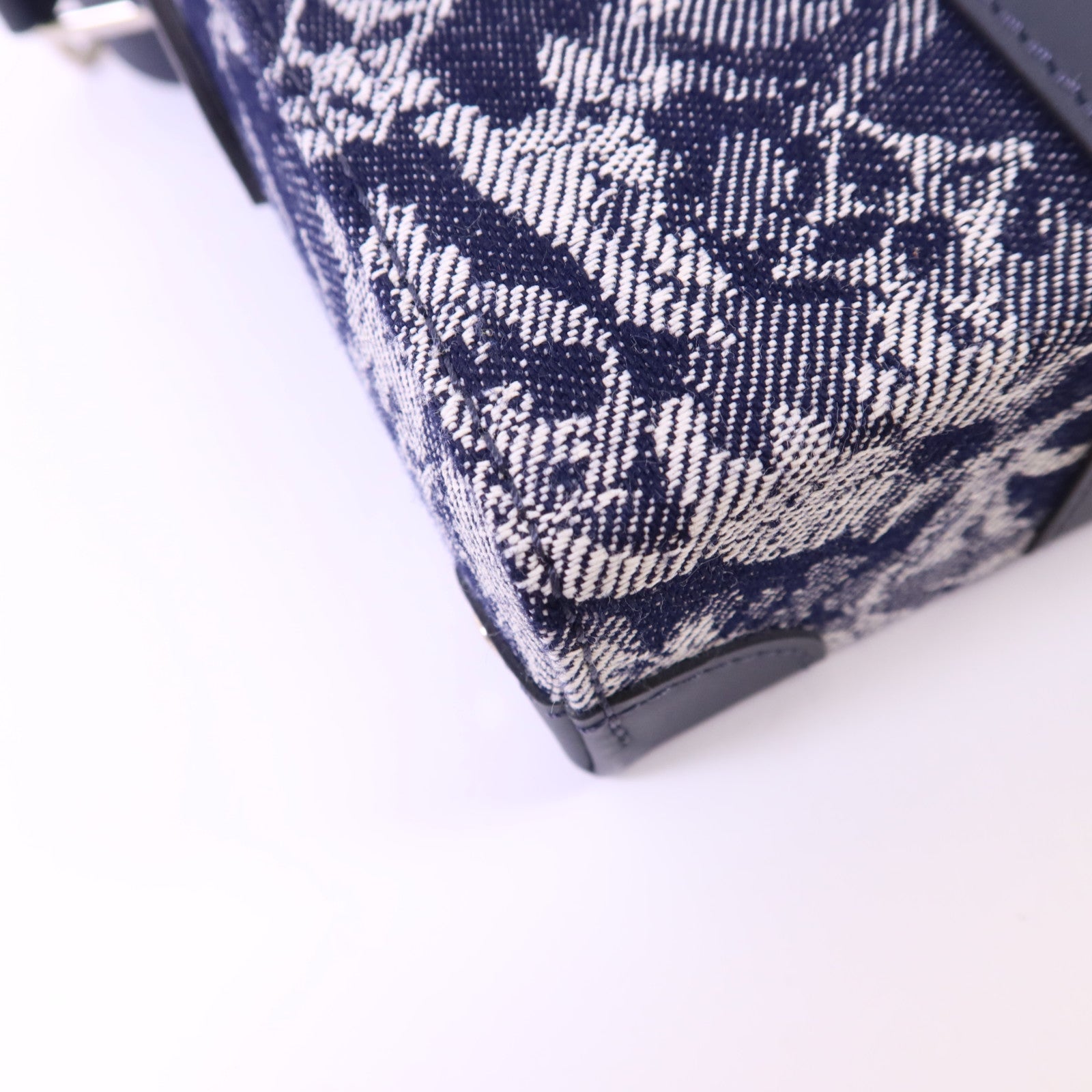 LOUIS VUITTON Monogram Tapestry Trunk Messenger銀扣肩背袋