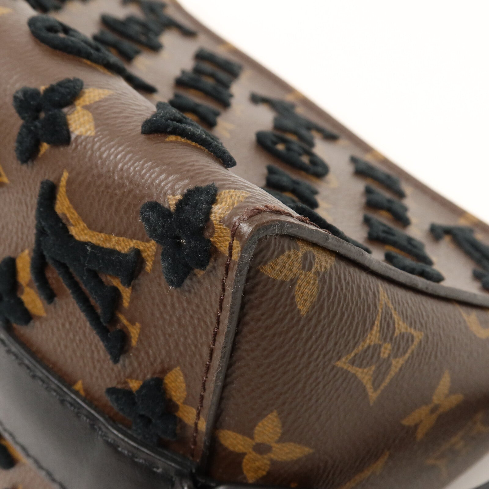LOUIS VUITTON Monogram Tuffetage Triangle Messenger手挽肩背兩用袋