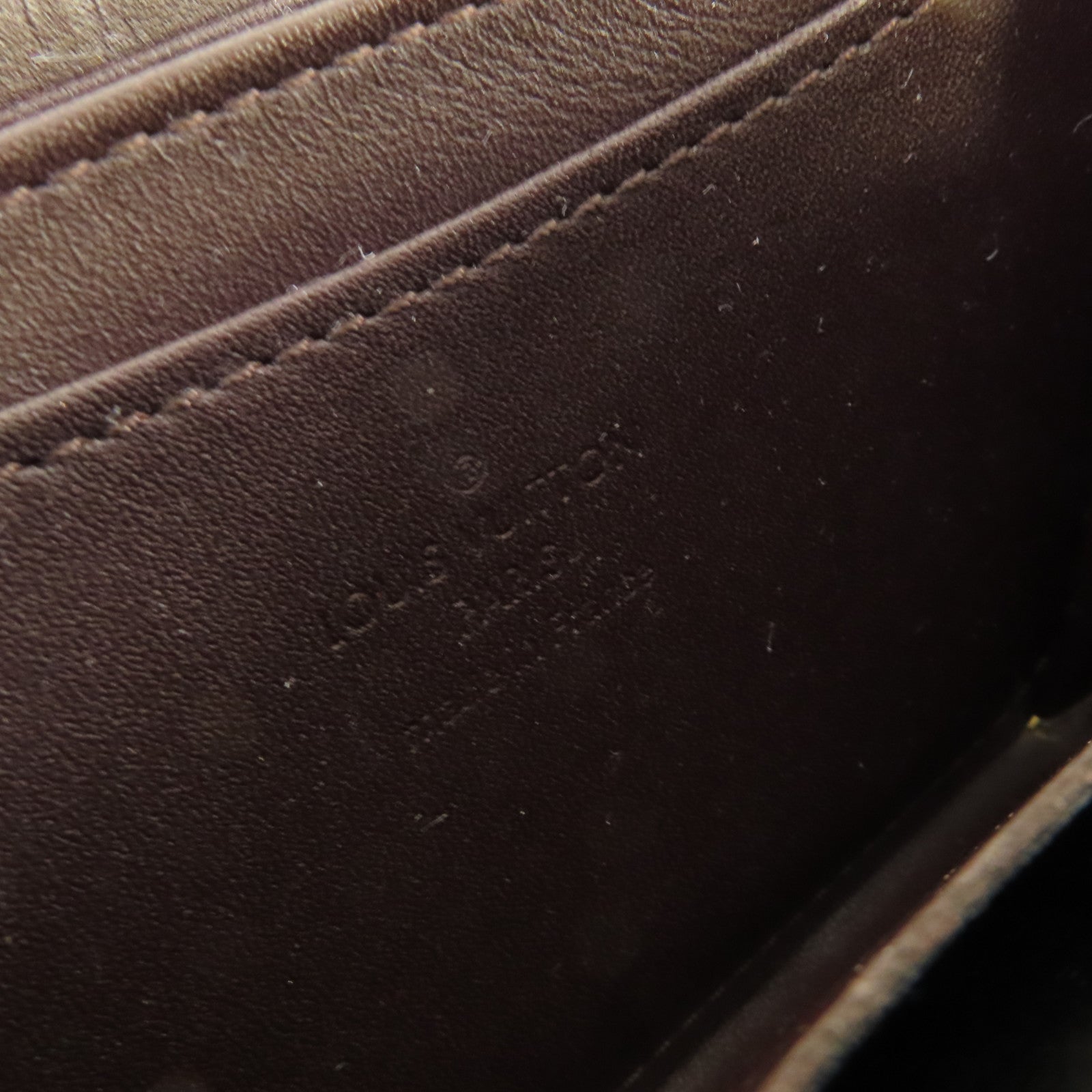 LOUIS VUITTON 【激減優惠】Monogram Vernis Zippy Coin Purse金扣拉鏈零錢卡套酒紅色
