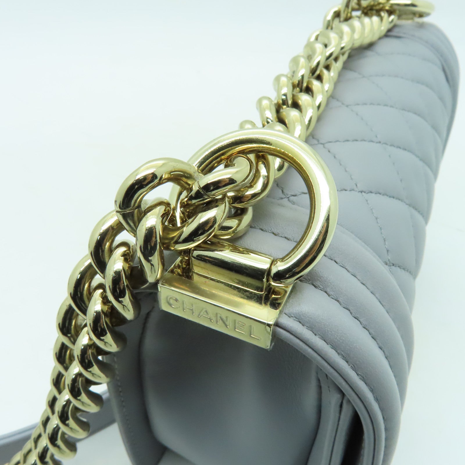 CHANEL 【激減優惠】菱格牛皮皮革Boy Chanel金扣鏈帶肩背袋灰色