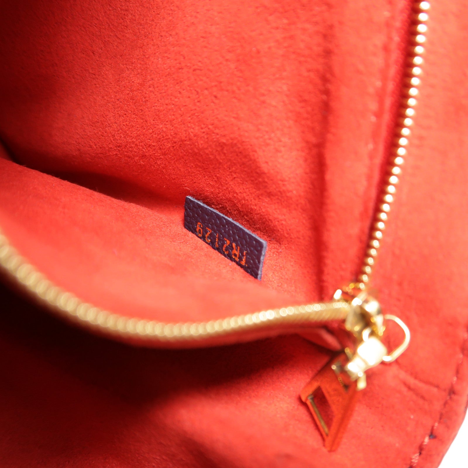 LOUIS VUITTON Monogram Empreinte Vavin PM金扣肩背袋深藍色