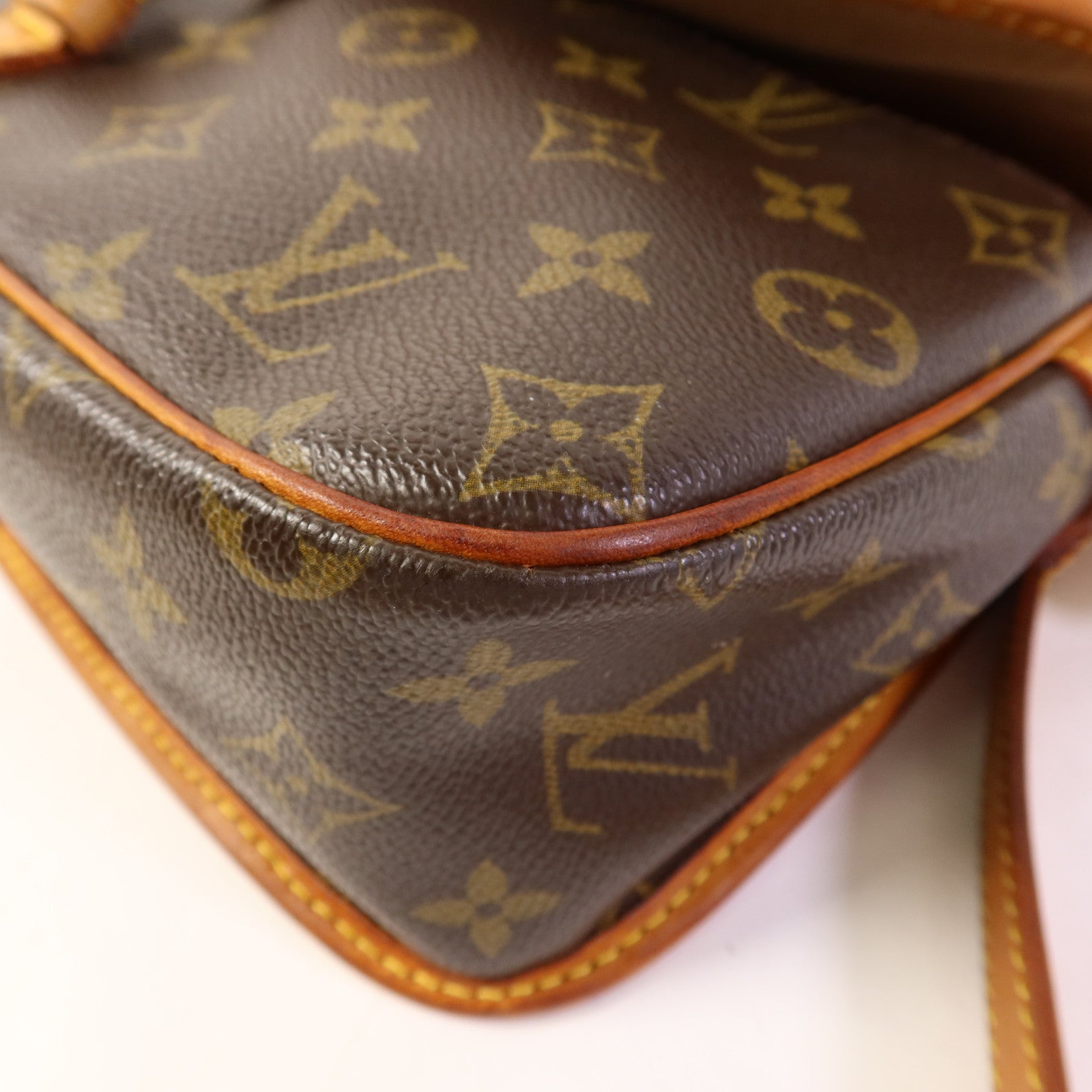LOUIS VUITTON Monogram Sologne金扣肩背袋