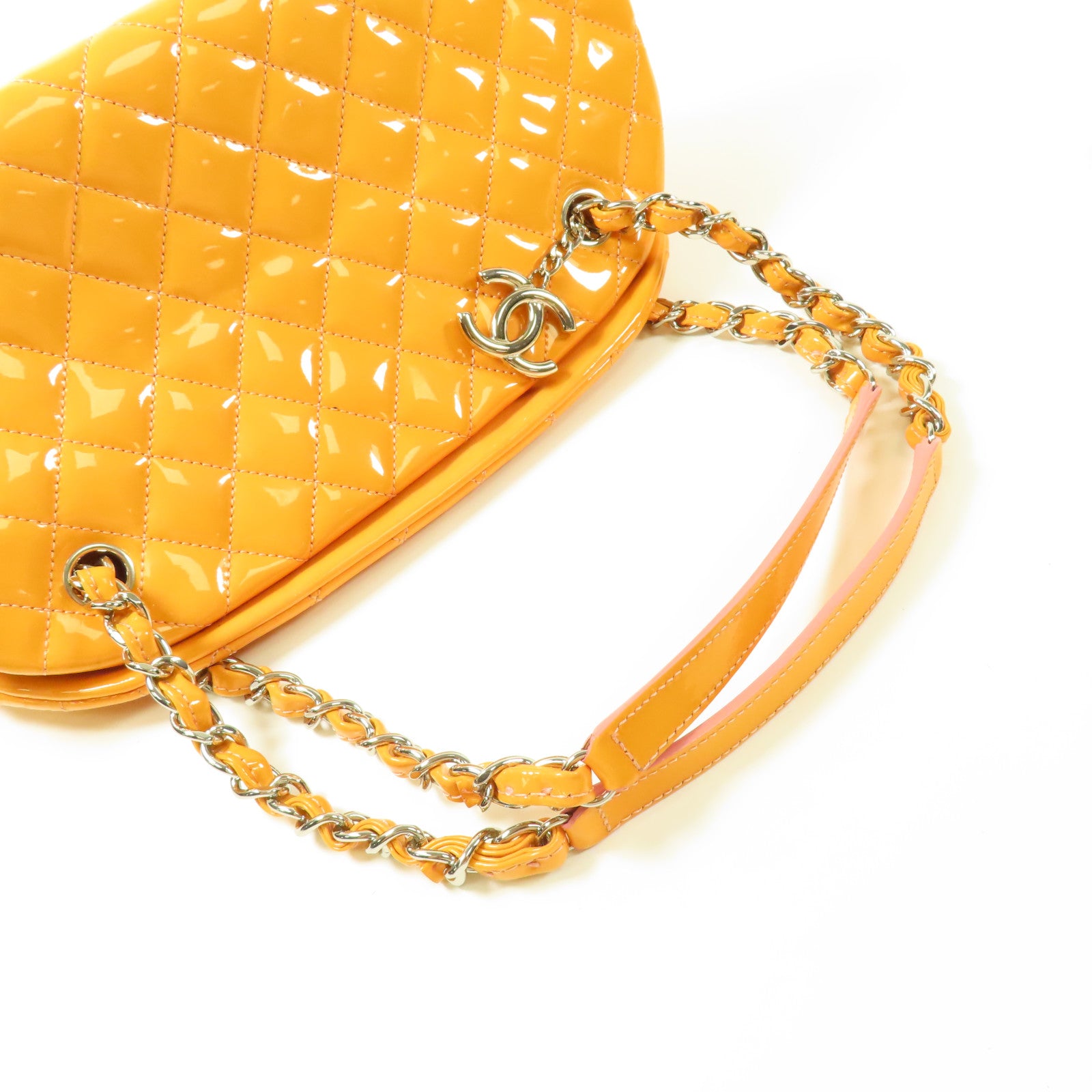 CHANEL 漆皮皮革Shoulder Bag銀扣鏈帶肩背袋