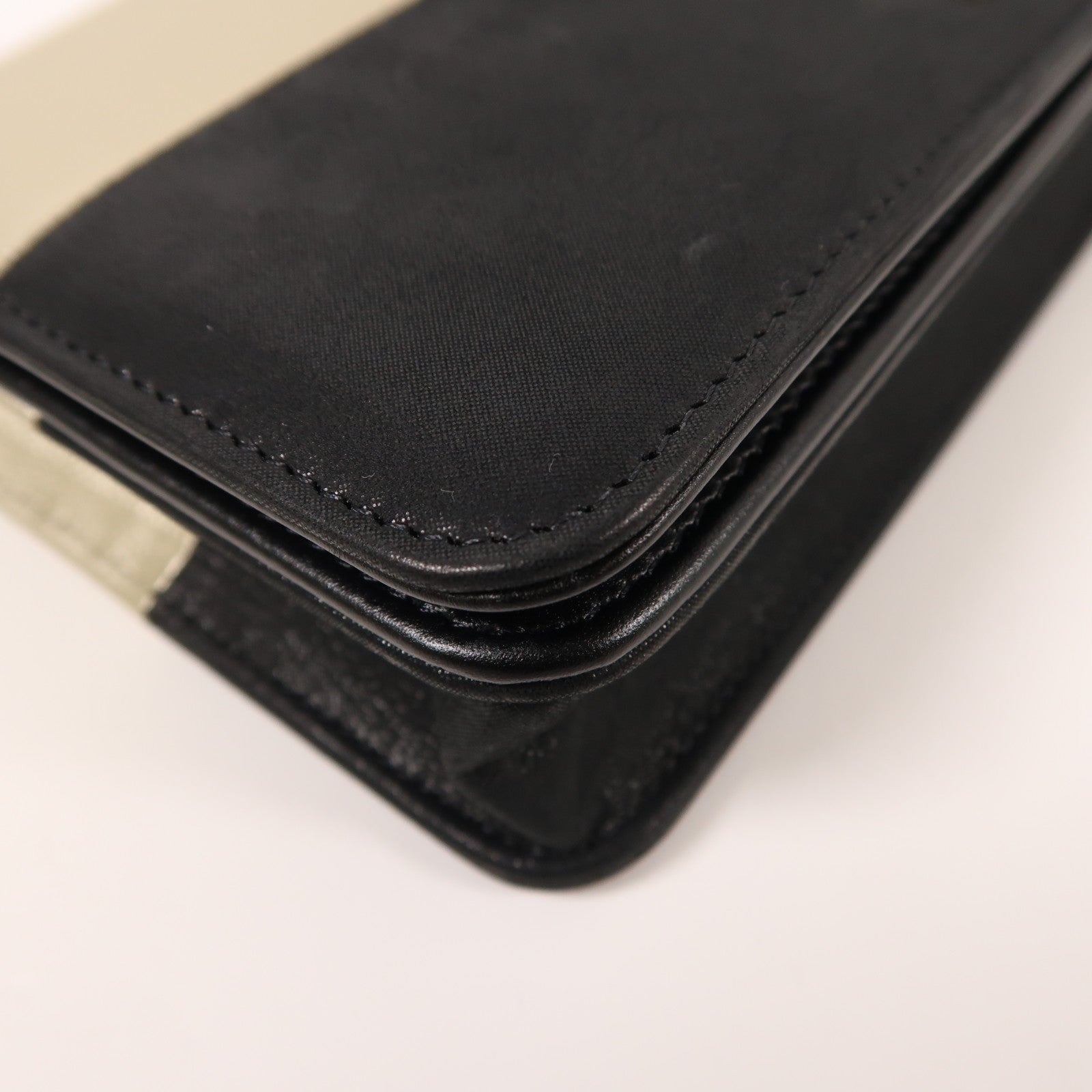 CHANEL 皮革WOC Wallet On Chain金扣鏈帶肩背袋