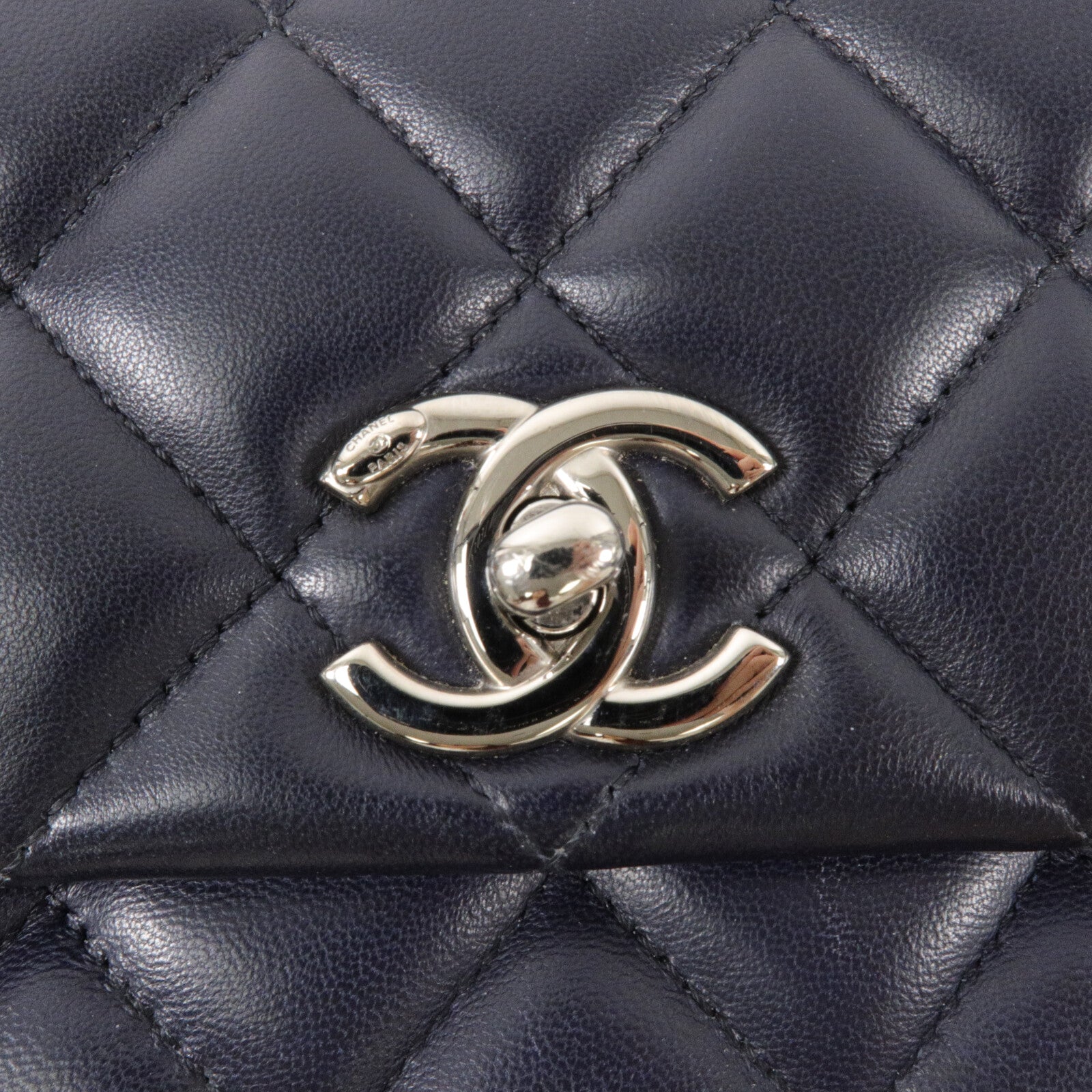 CHANEL 牛皮皮革Chain Shoulder鏈帶肩背袋