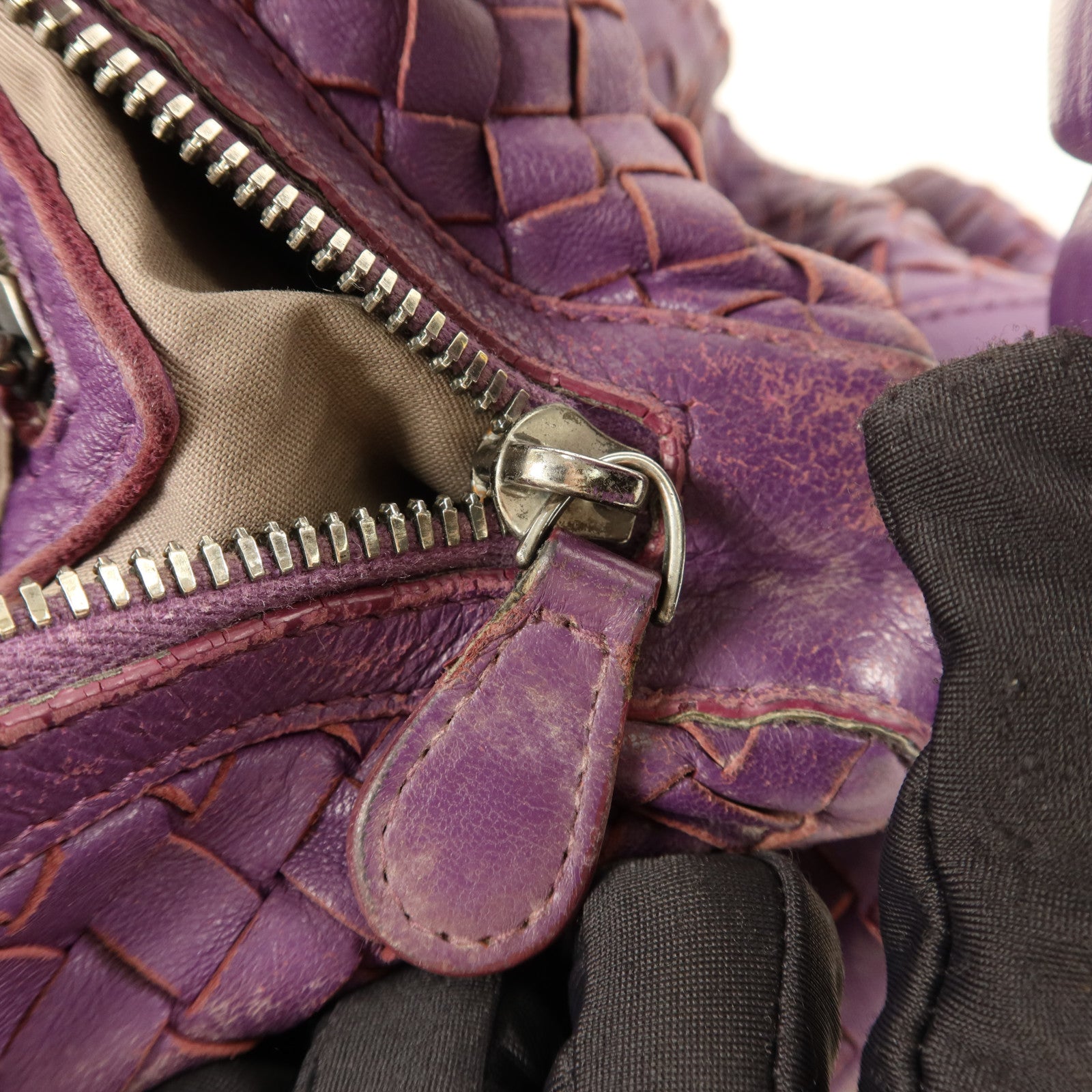 BOTTEGA VENETA 羊皮皮革Shoulder Bag銀扣肩背袋