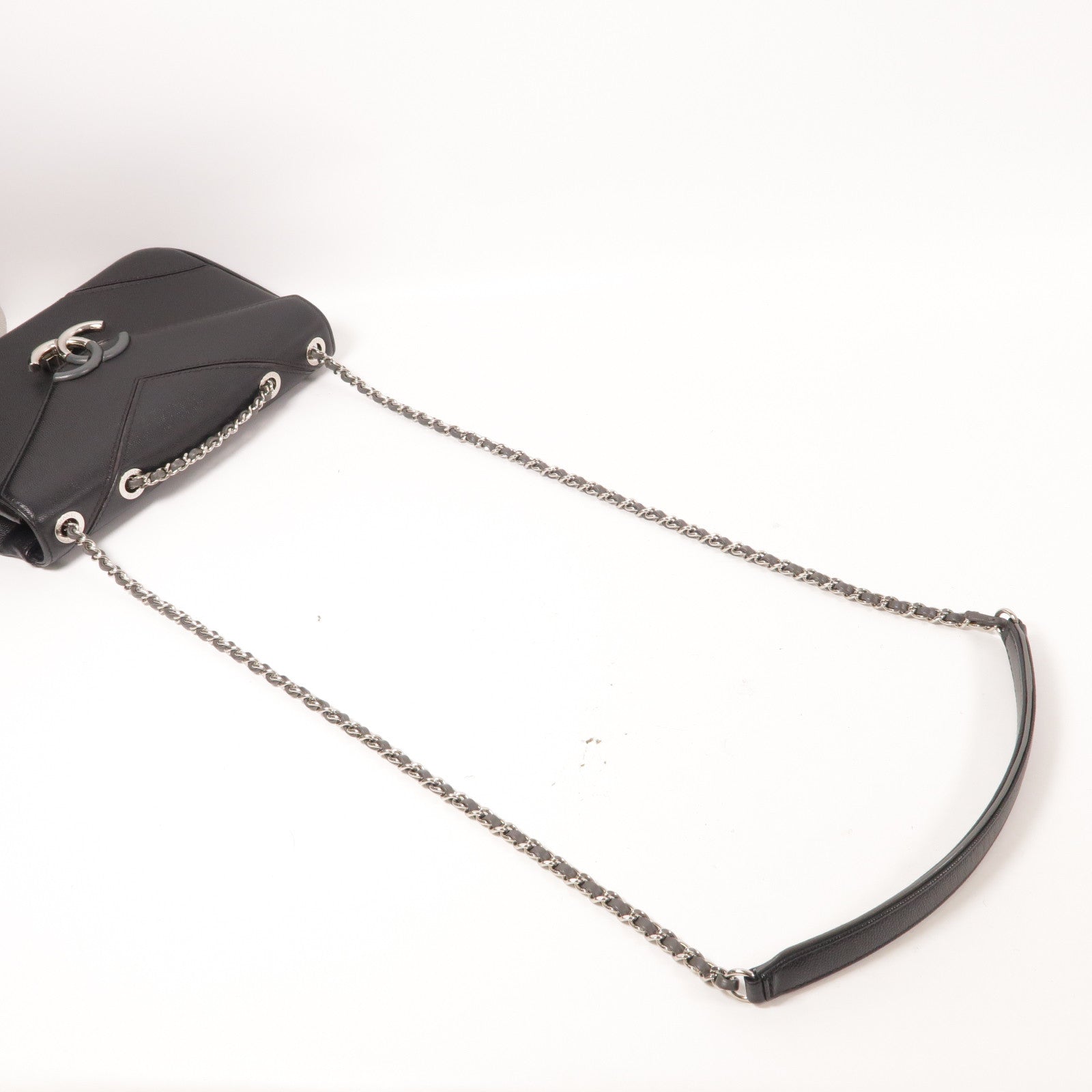 CHANEL 菱格牛皮皮革Chain Shoulder Bag銀扣鏈帶肩背袋黑色