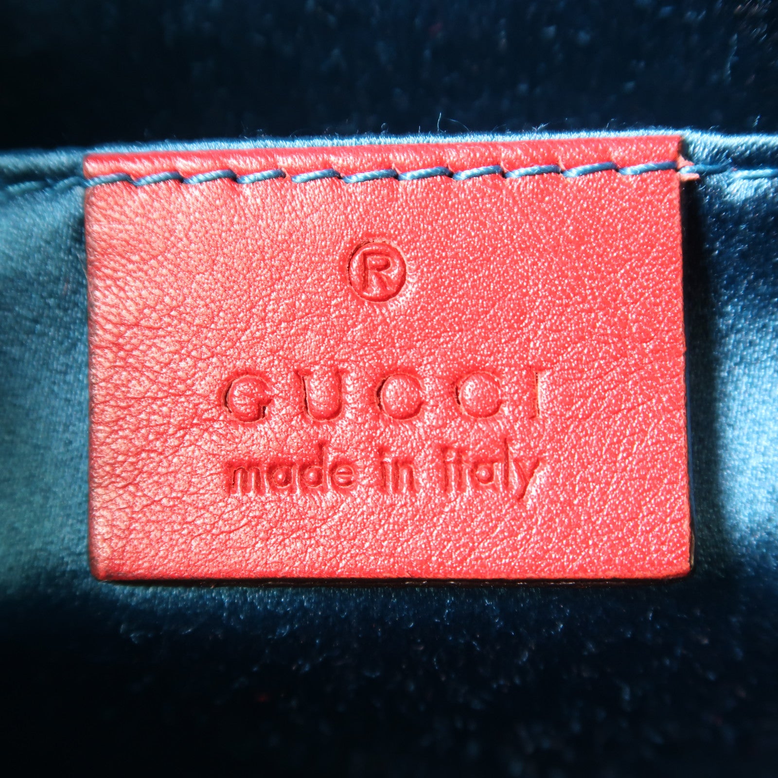 GUCCI 天鵝絨GG Marmont金扣肩背袋