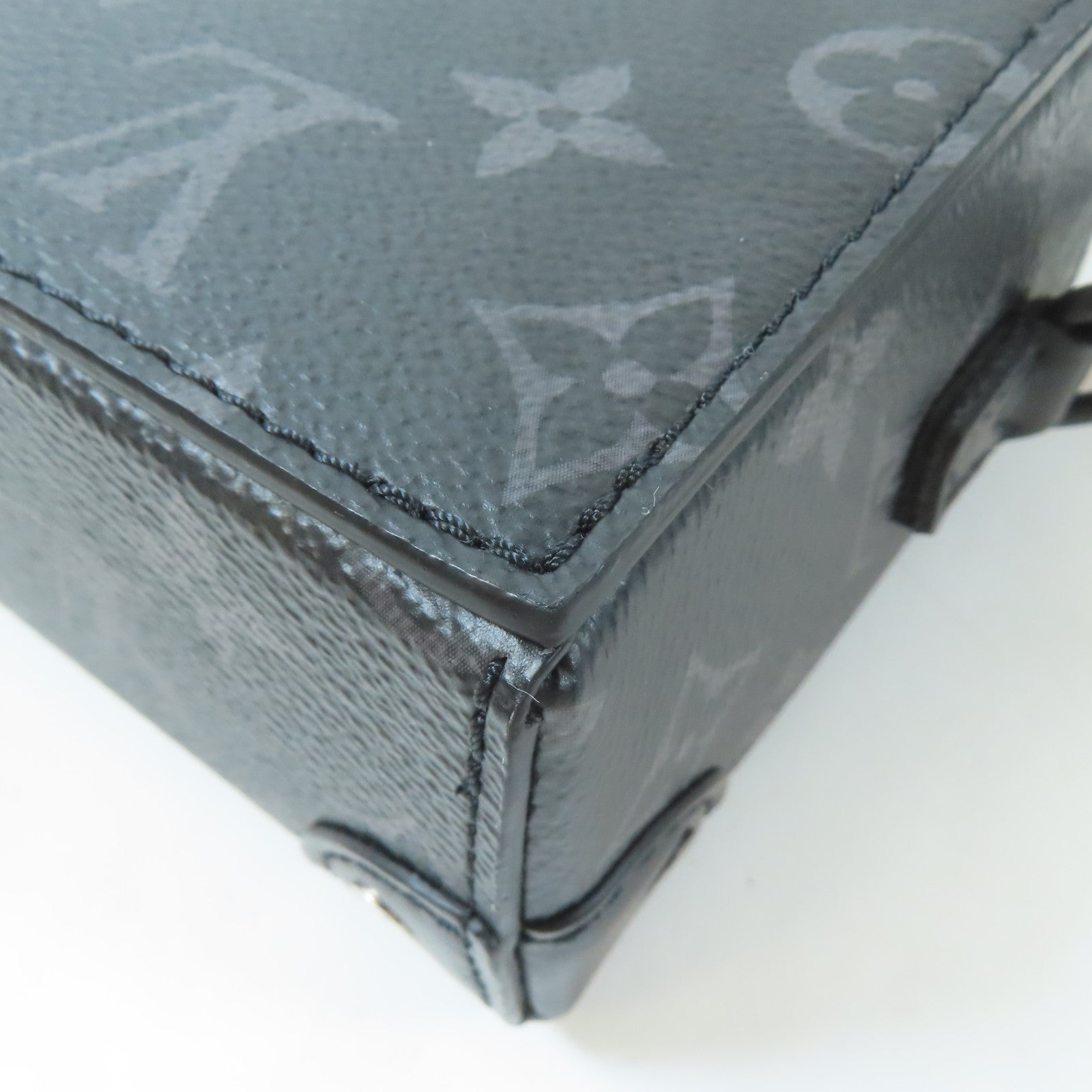 LOUIS VUITTON Monogram Eclipse Steamer肩背袋黑色