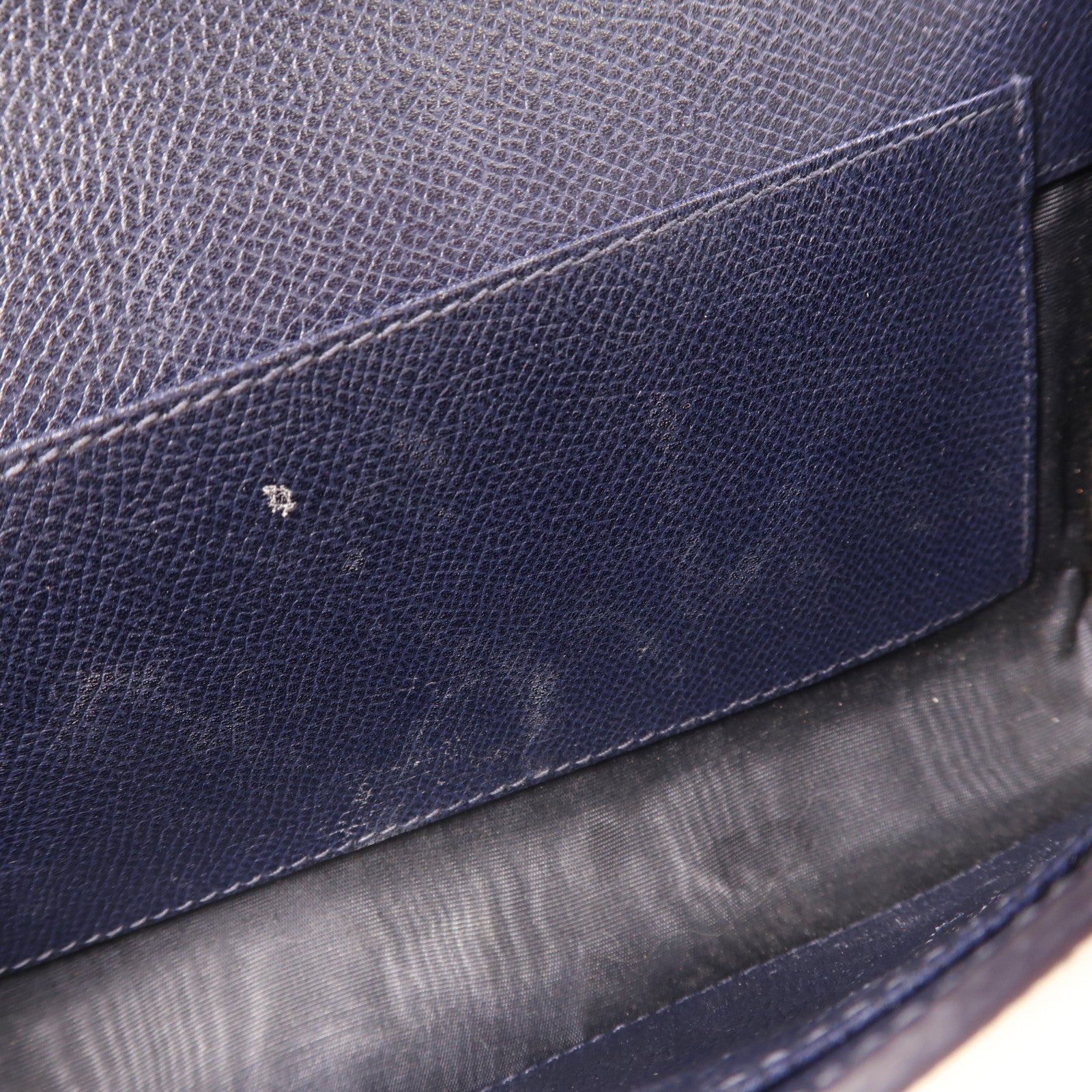 Salvatore Ferragamo 牛皮皮革Clutch Bag金扣鏈帶肩背袋