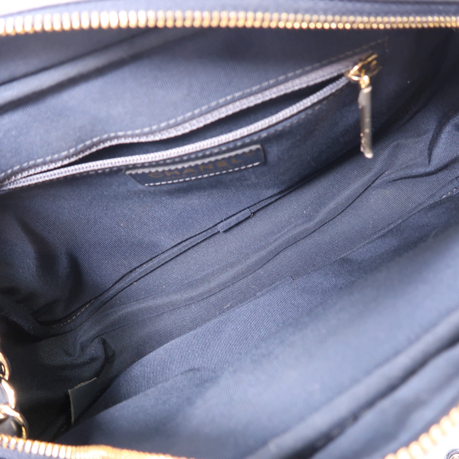 CHANEL 牛皮皮革Chain Shoulder金扣鏈帶肩背袋深藍色