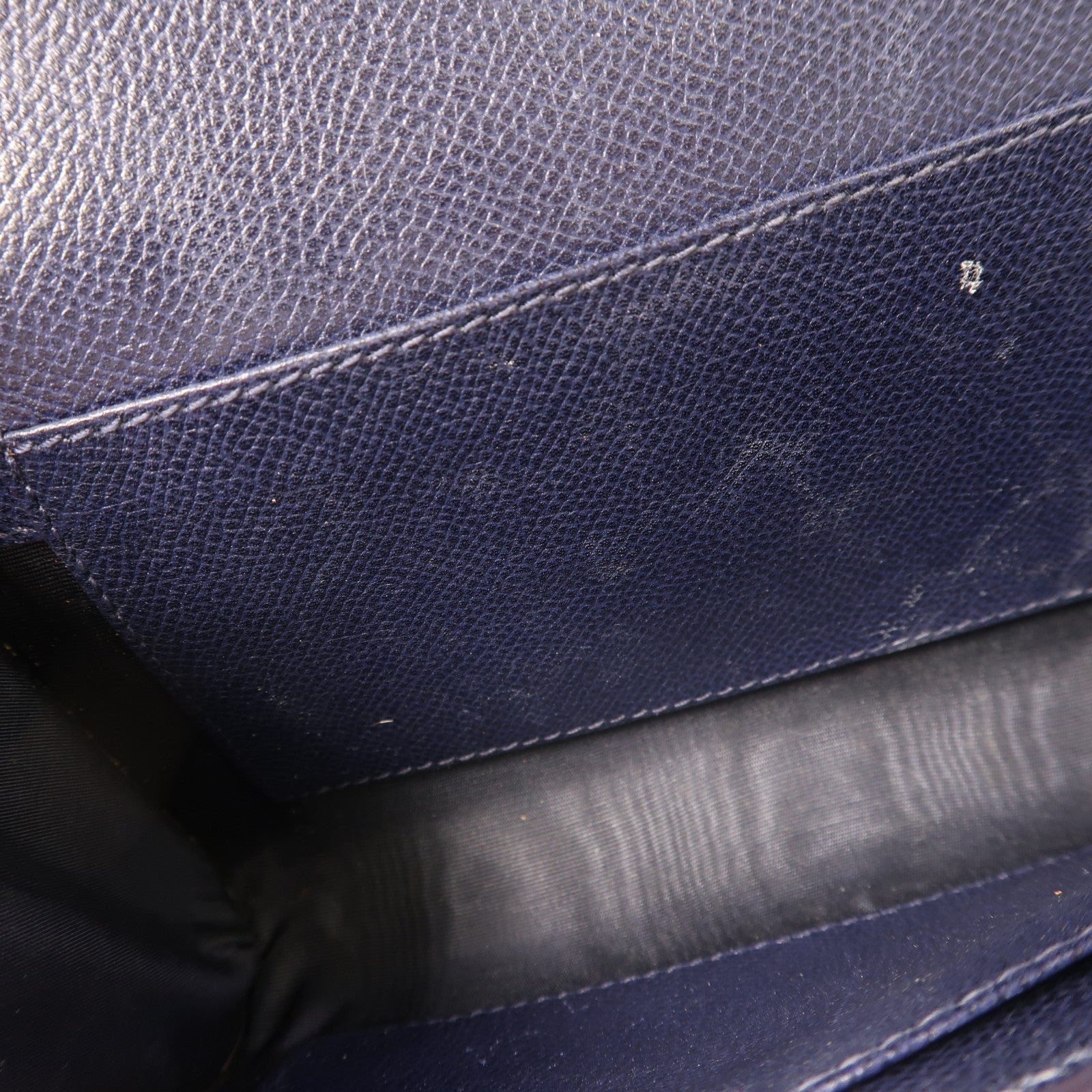 Salvatore Ferragamo 牛皮皮革Clutch Bag金扣鏈帶肩背袋