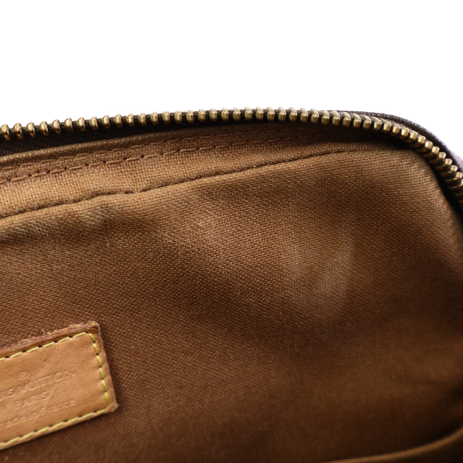 LOUIS VUITTON Monogram Trotteur Beaubourg金扣肩背袋