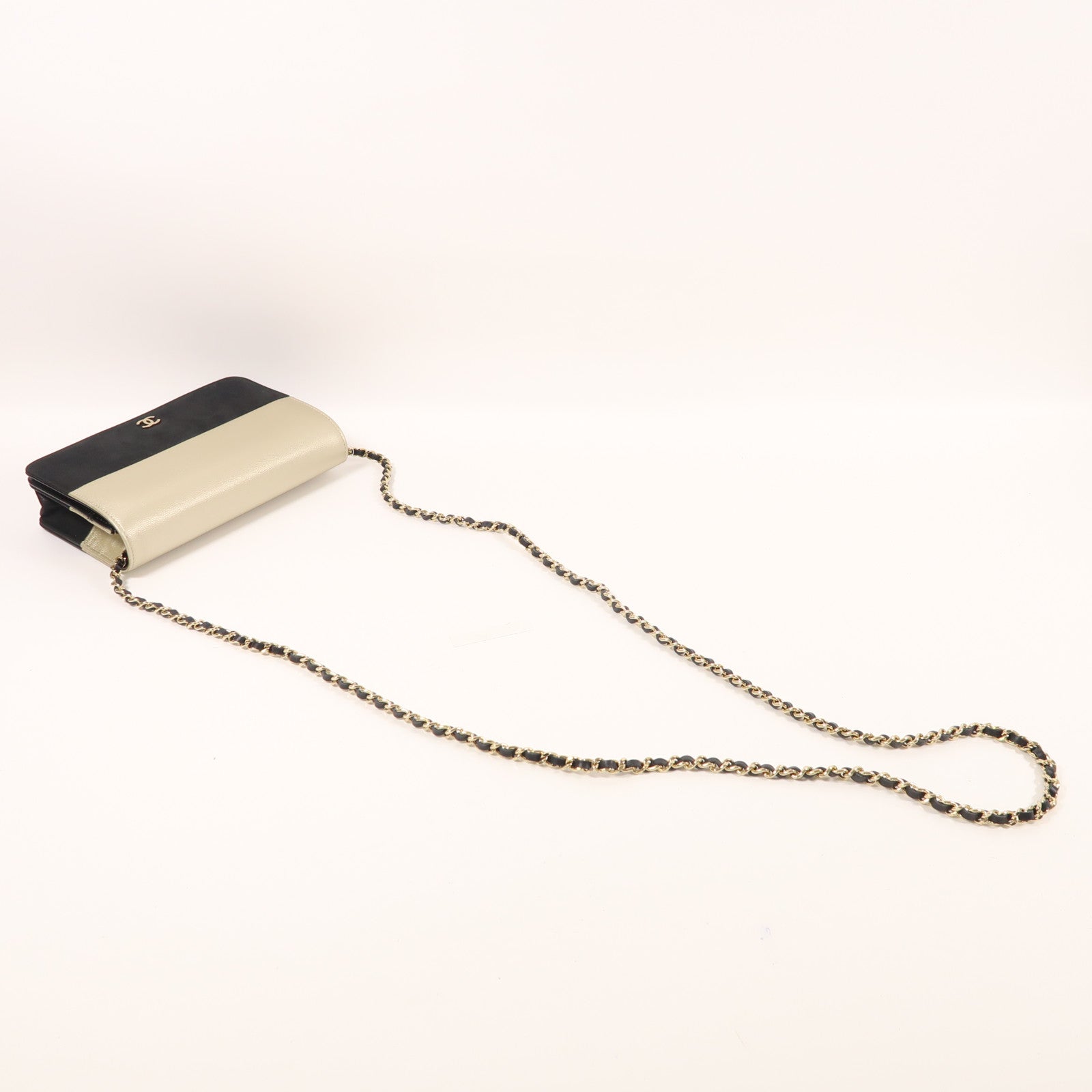 CHANEL 皮革WOC Wallet On Chain金扣鏈帶肩背袋