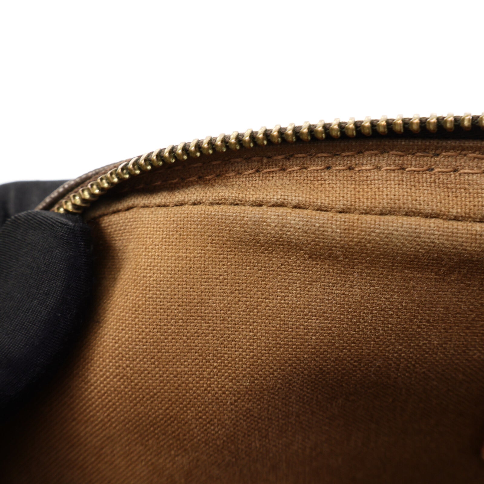 LOUIS VUITTON Monogram Trotteur Beaubourg金扣肩背袋