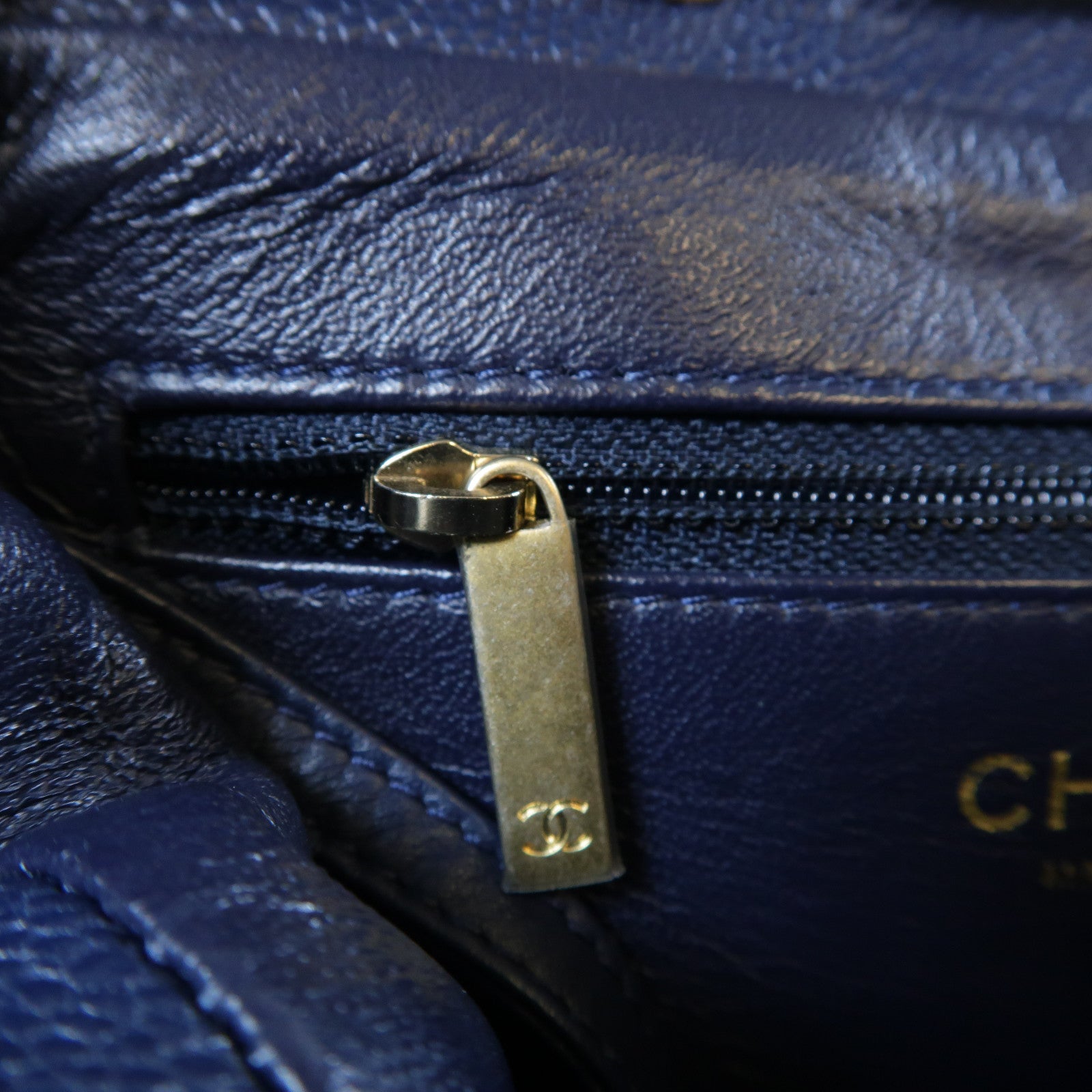 CHANEL 【激減優惠】菱格Caviar皮革Backpack金扣鏈帶背包藍色