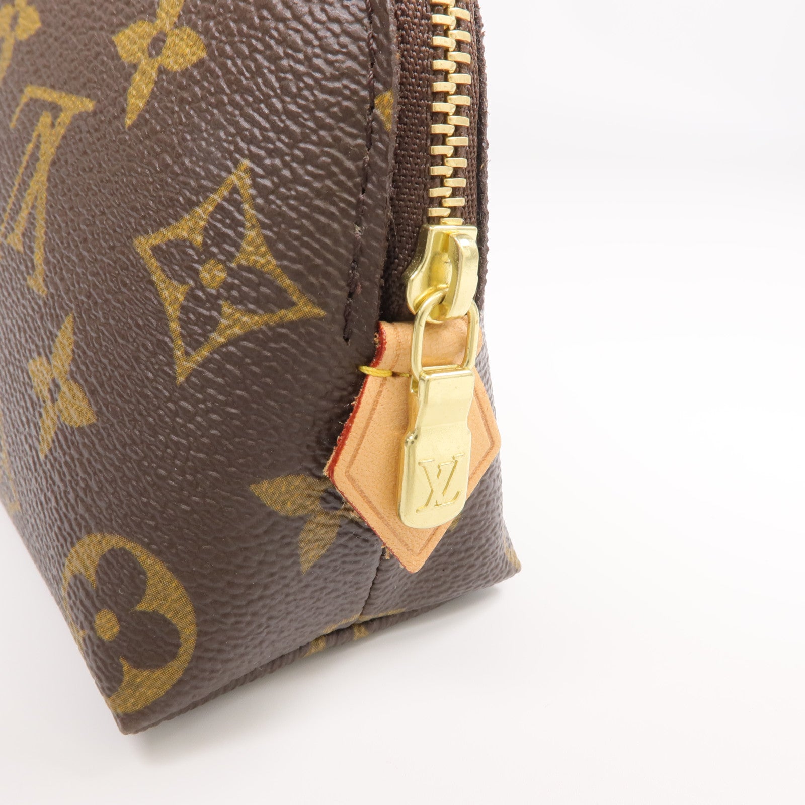 LOUIS VUITTON Monogram Cosmetic Bag金扣化妝袋