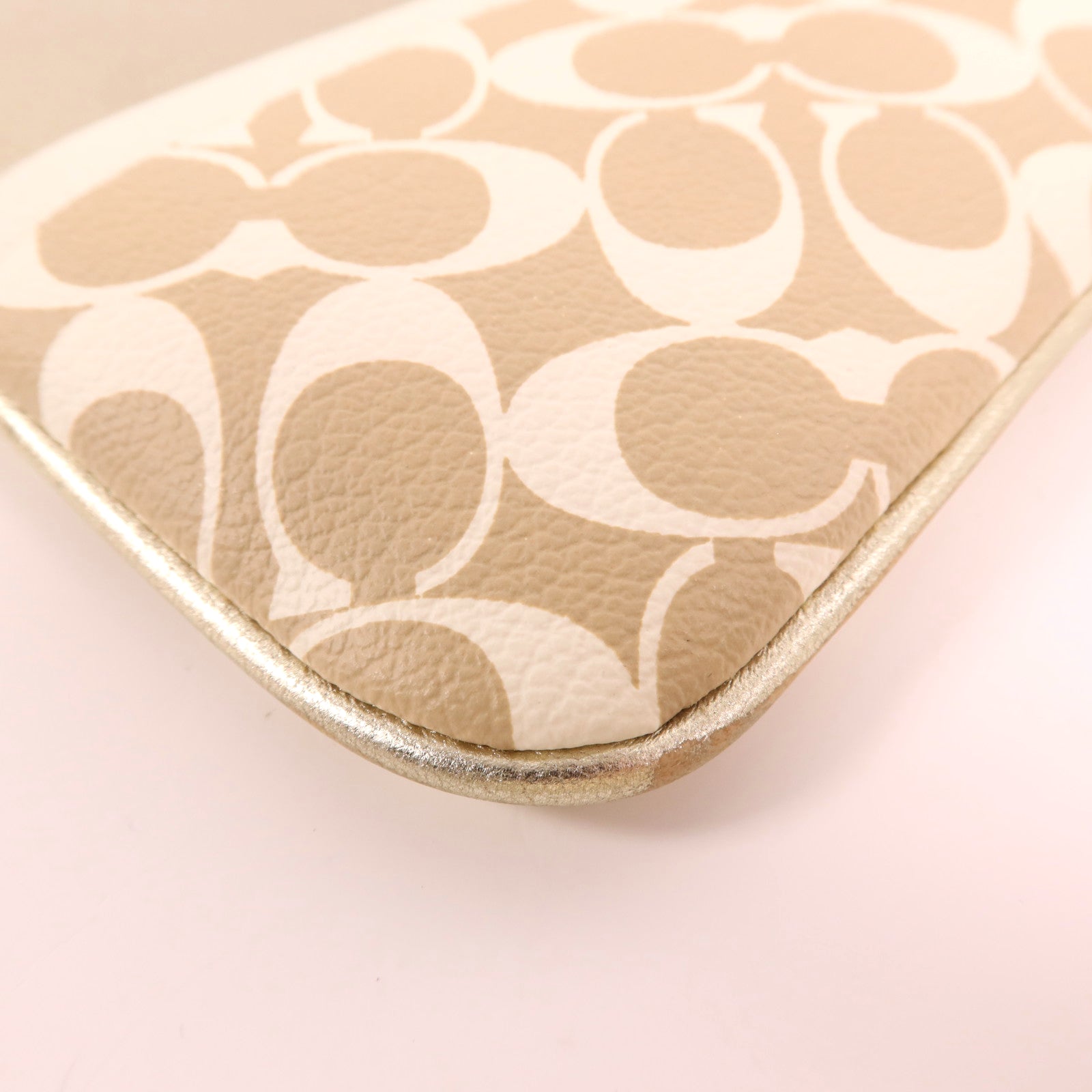 COACH 塗層帆布Pouch銀扣手拿包