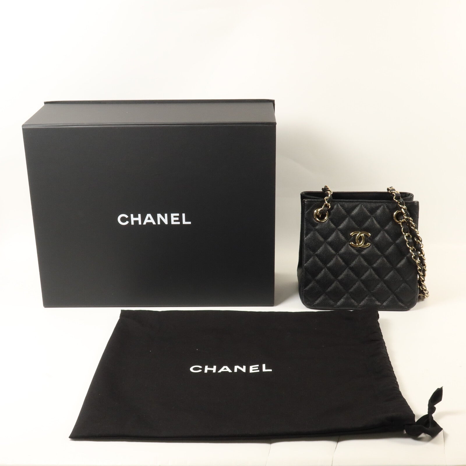 CHANEL 牛皮皮革Mini Bucket鏈帶肩背袋