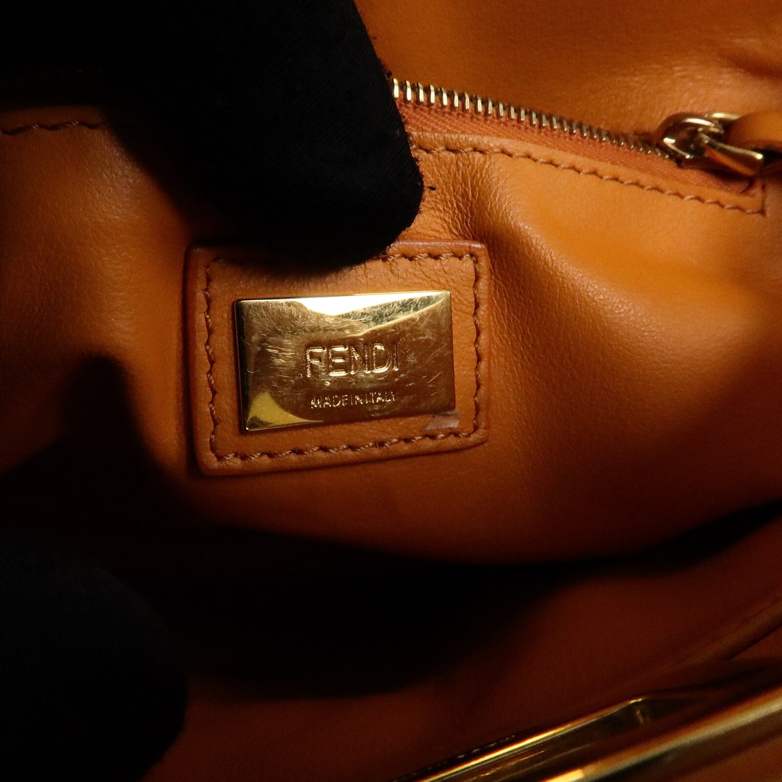 FENDI 羊皮皮革Peekaboo Mini Pocket手挽肩背兩用袋